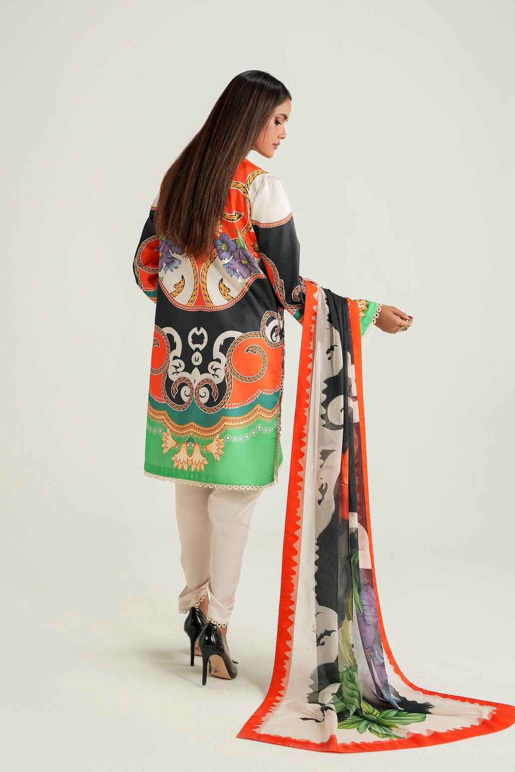 Akbar Aslam - Vayla