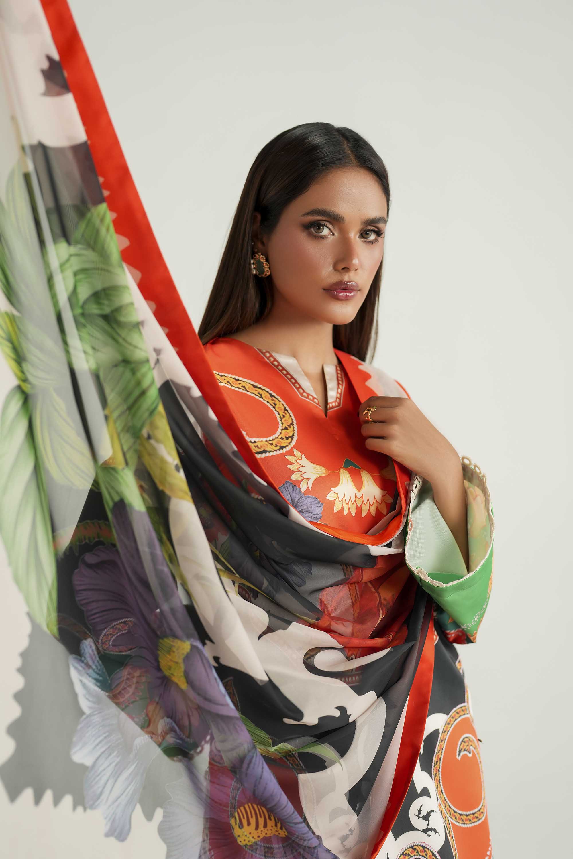 Akbar Aslam - Vayla