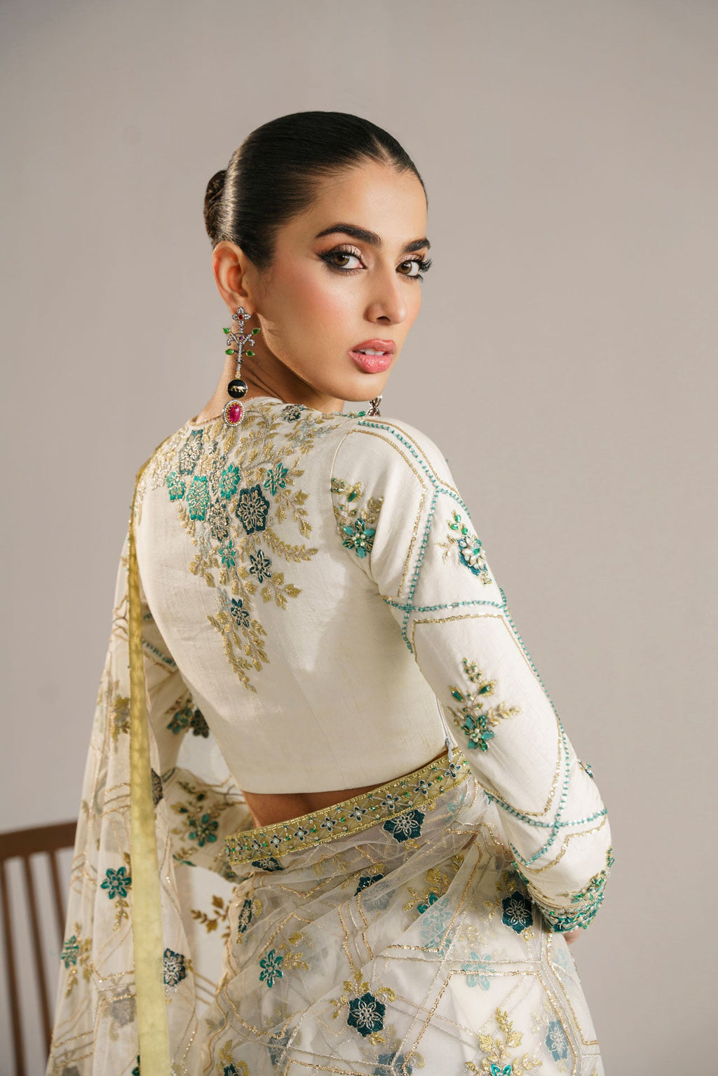 Akbar Aslam - Atika