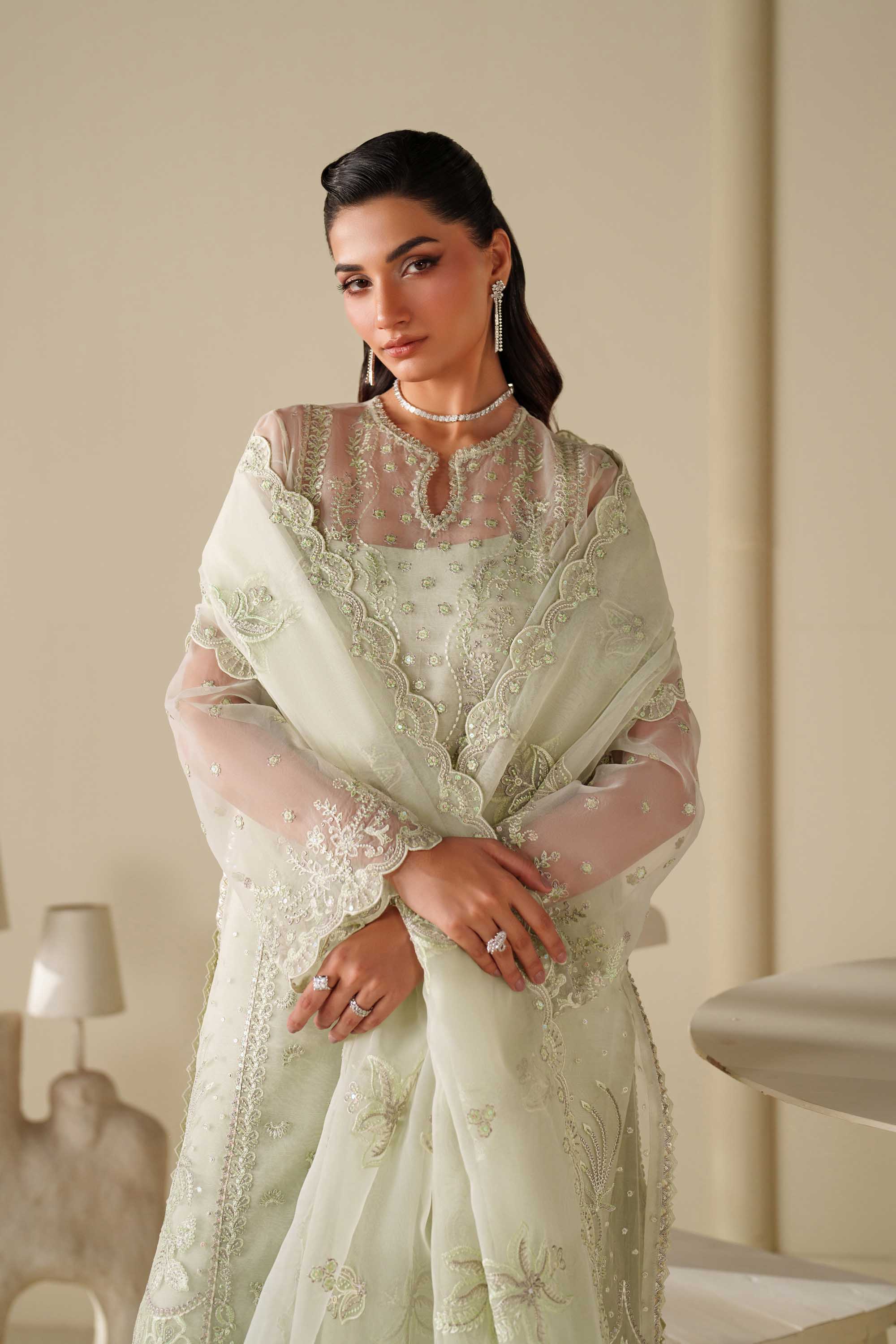 Akbar Aslam - Elan