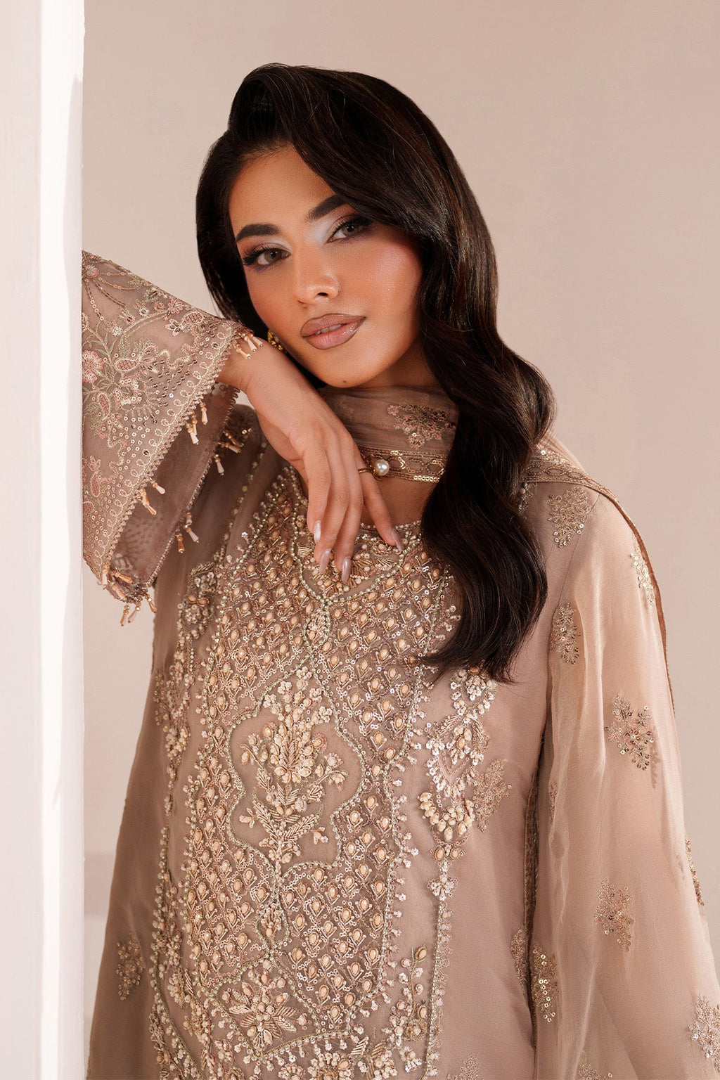 Alizeh - Af-Bhm-4064-Cove