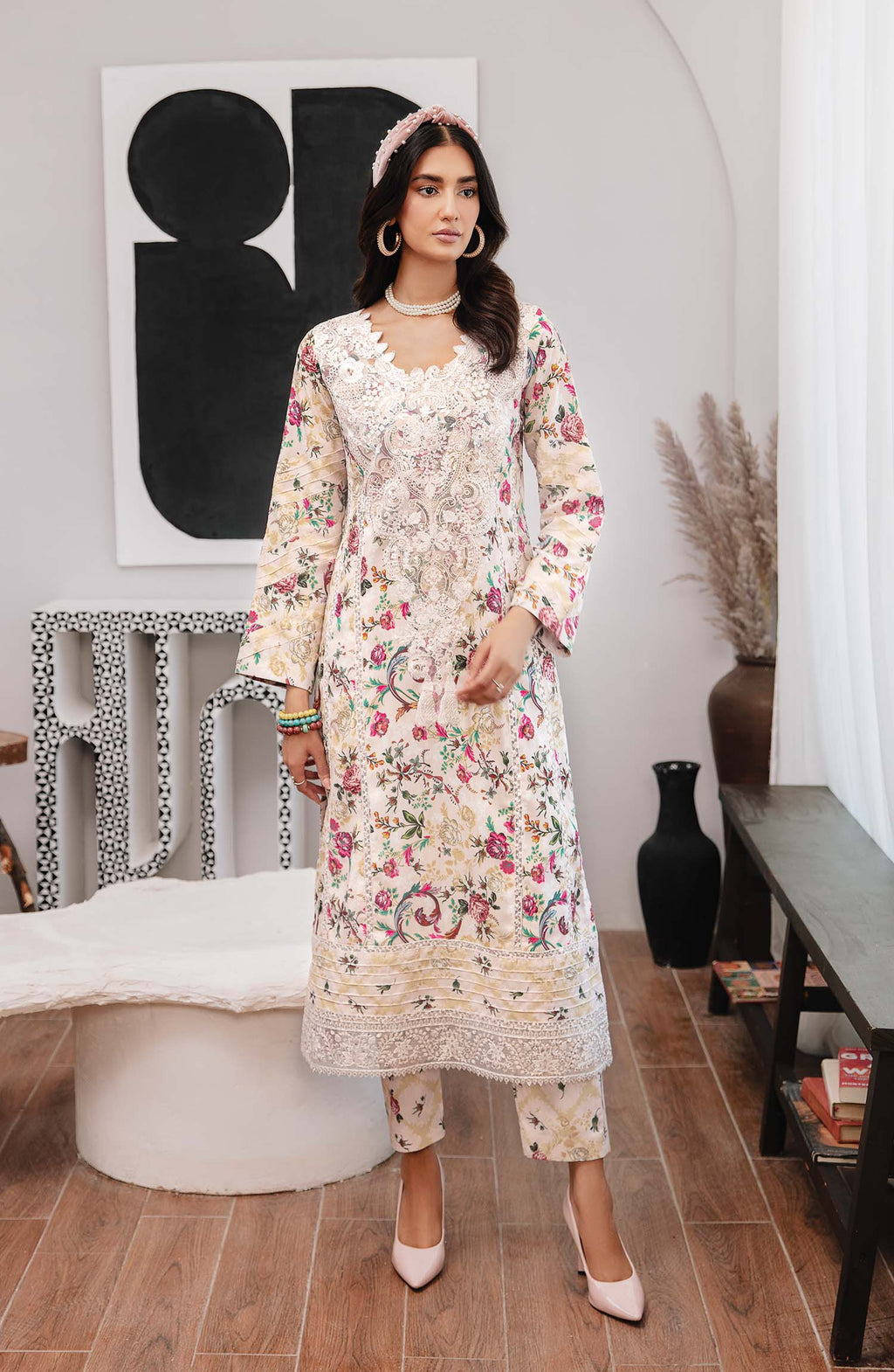 Emaan Adeel - Chic
