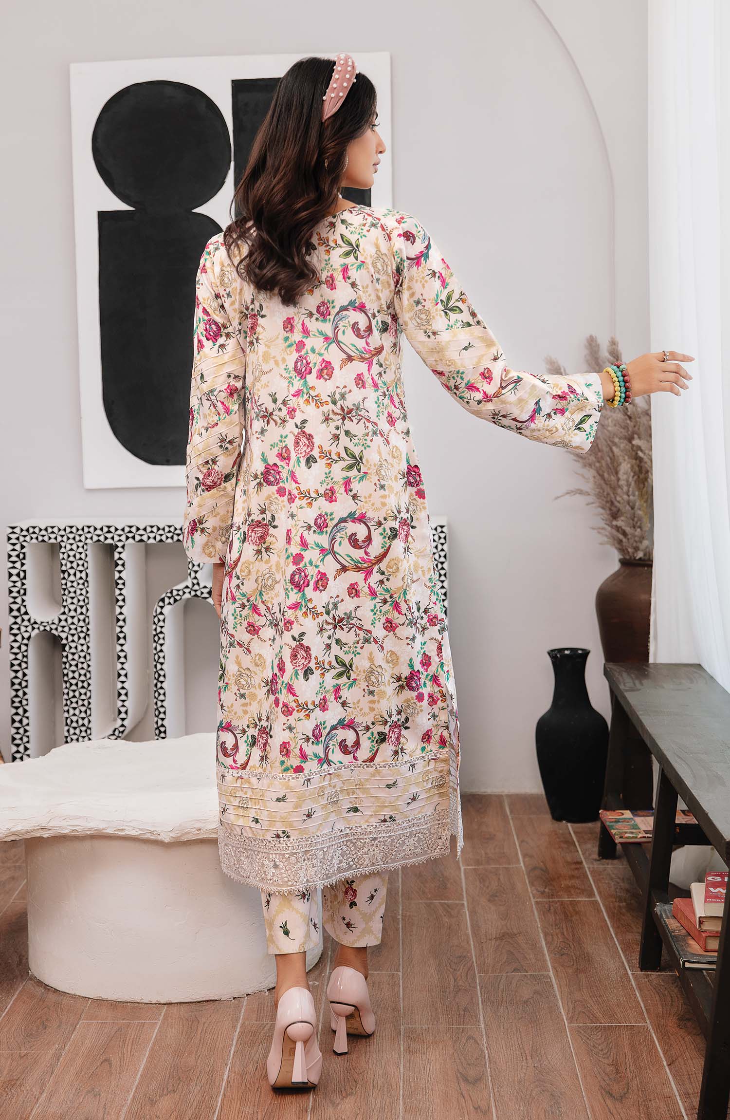 Emaan Adeel - Chic