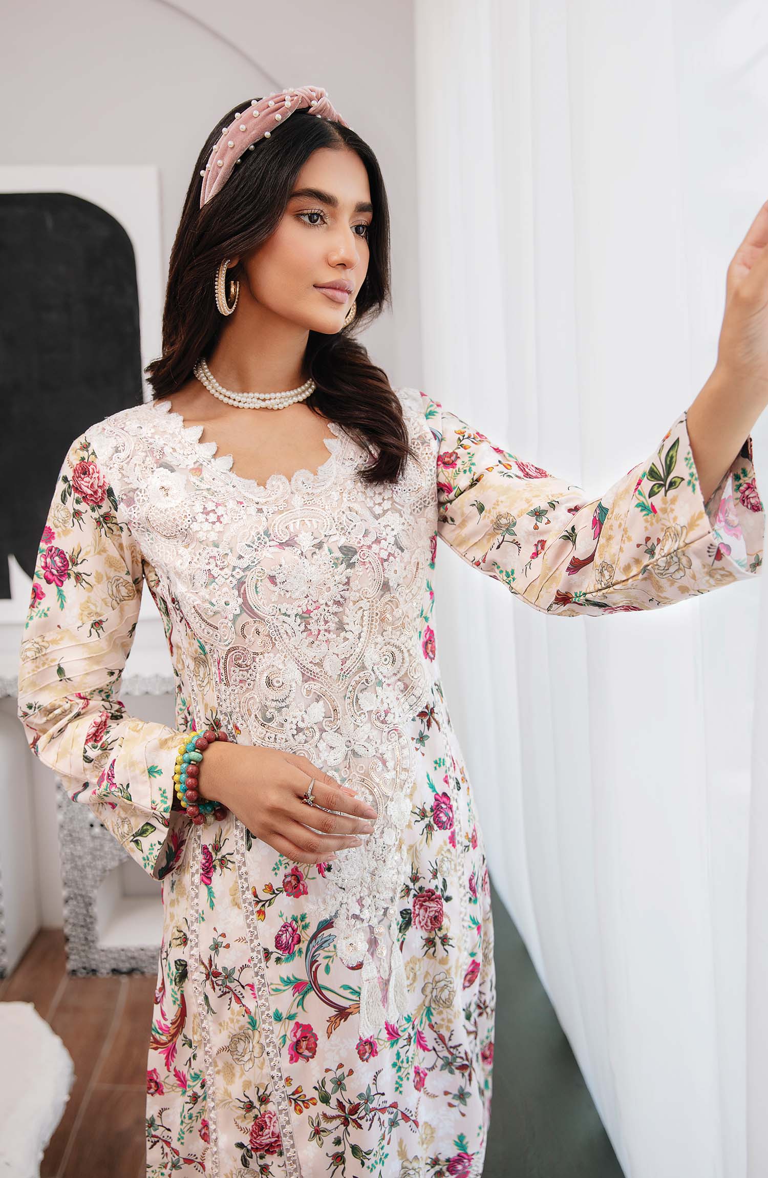 Emaan Adeel - Chic