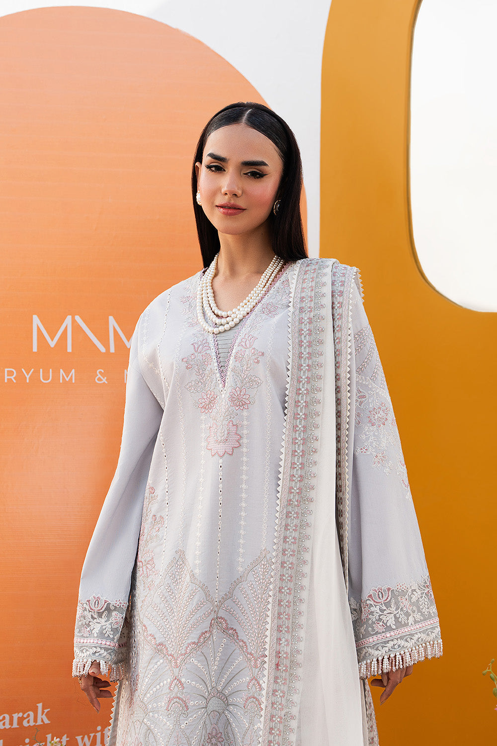 Maryum N Maria - Diala - Mss6369