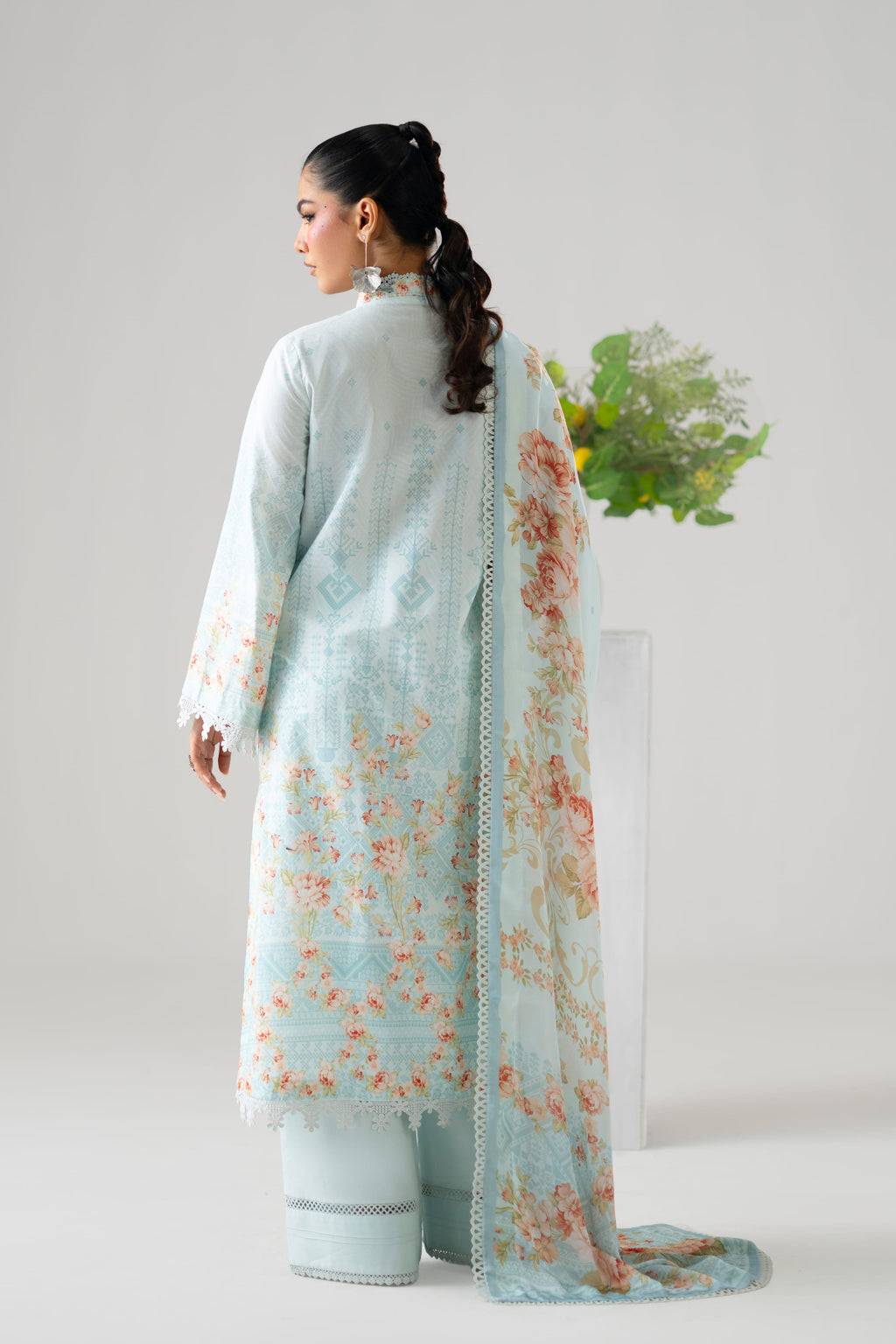 Akbar Aslam - Breeze