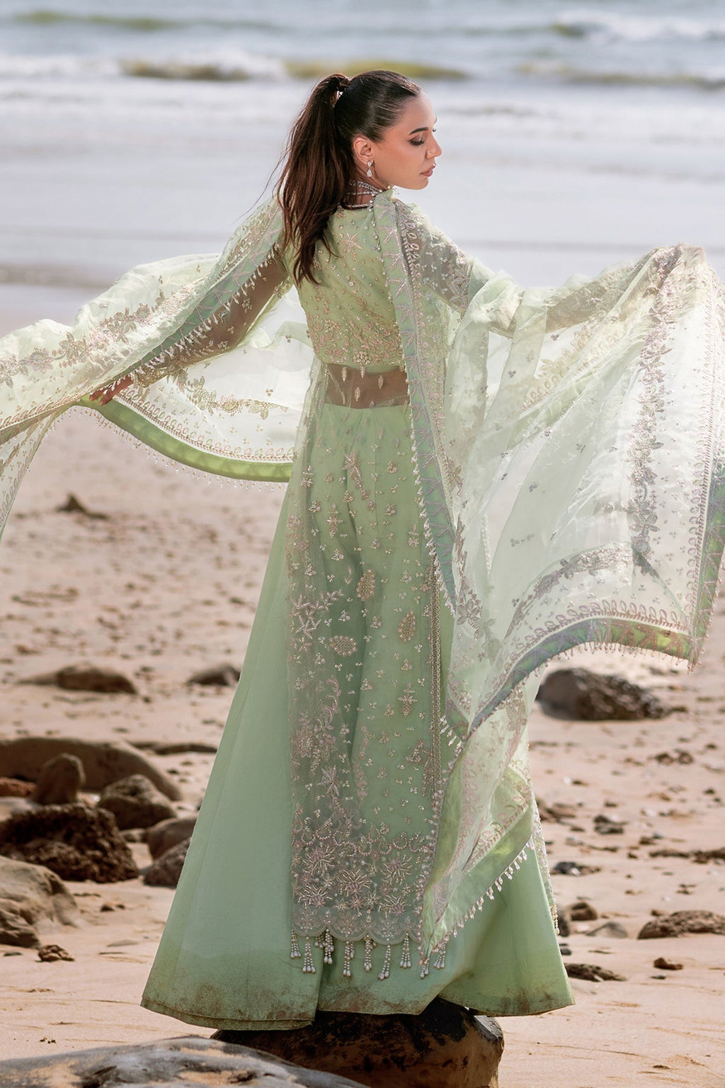 Emaan Adeel - Noir