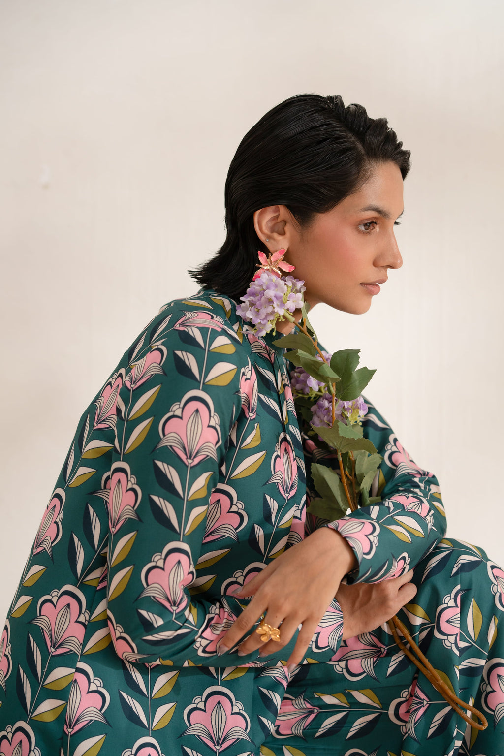Akbar Aslam - Lotus