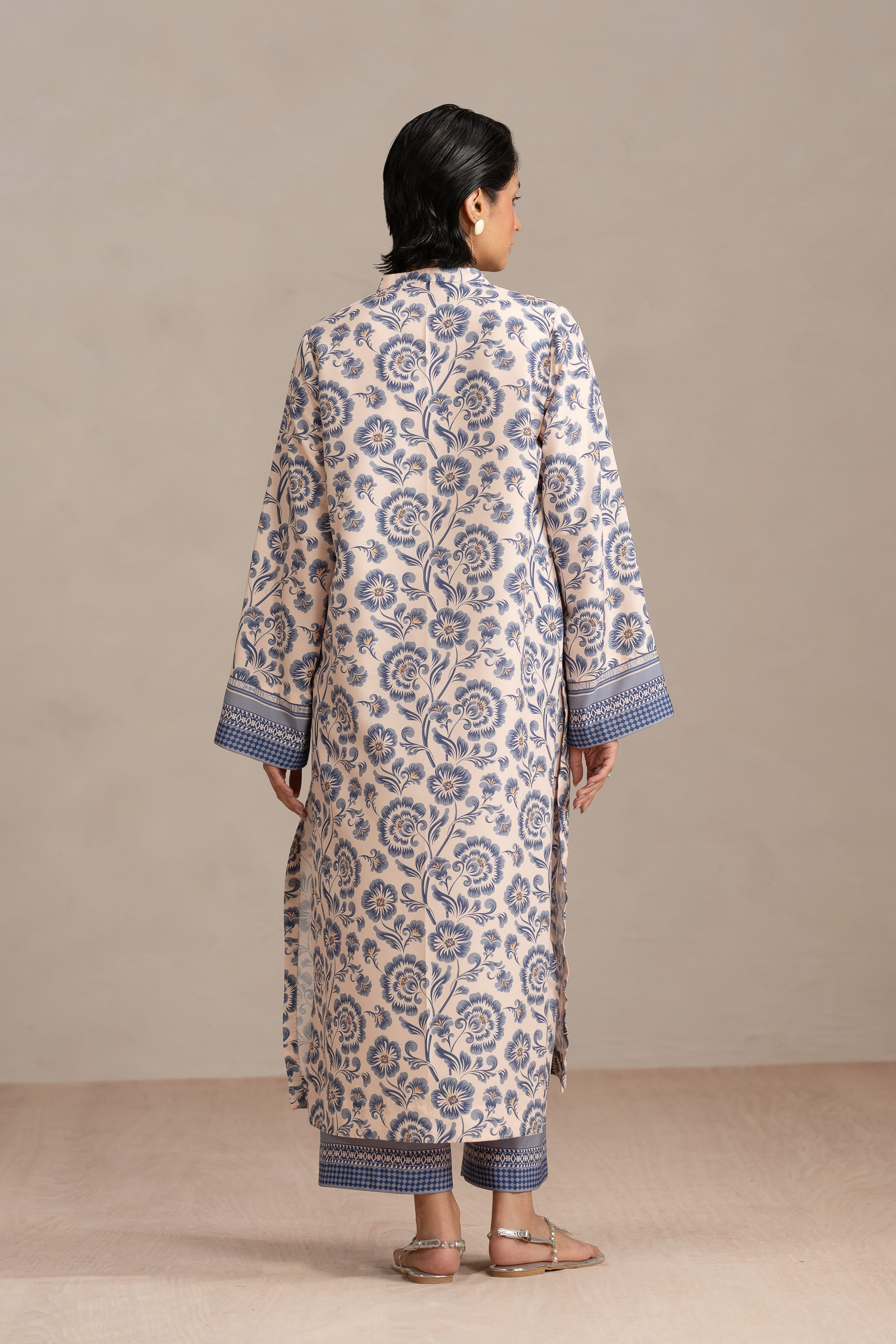 Akbar Aslam - Porcelain