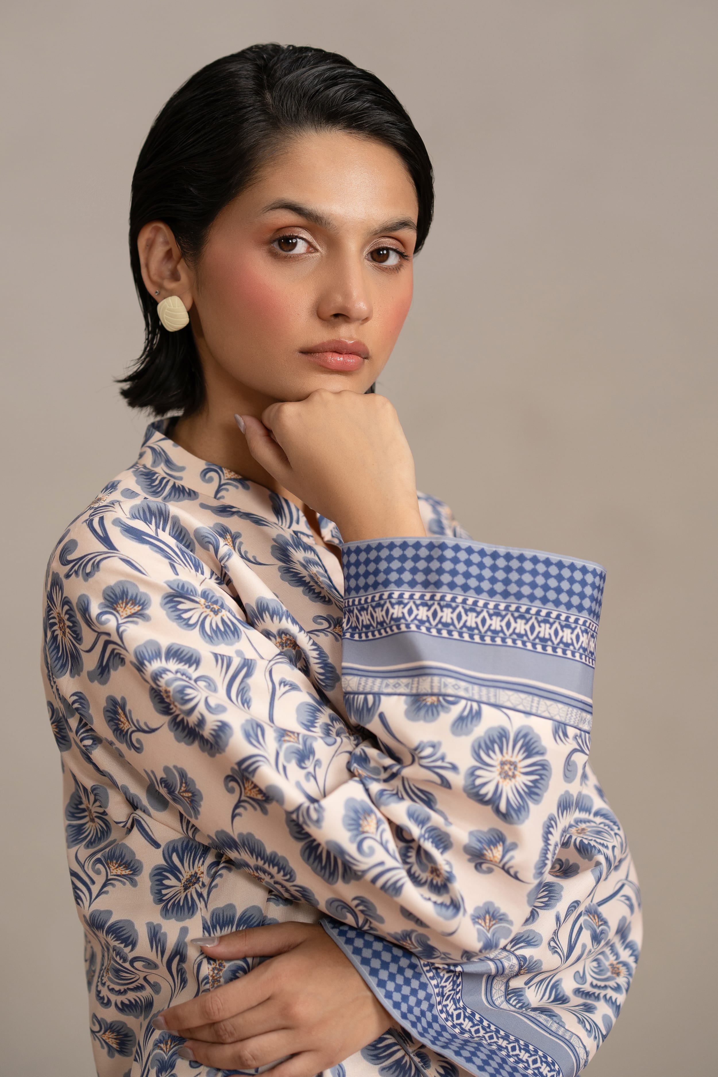 Akbar Aslam - Porcelain