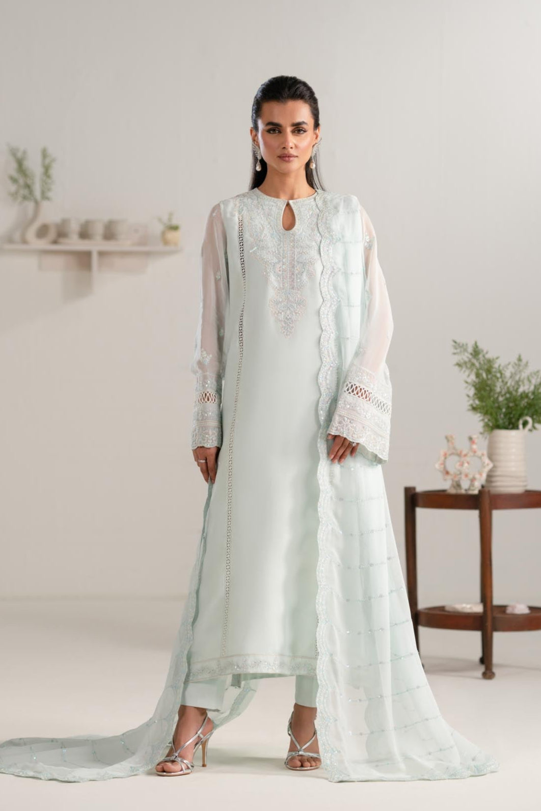 Akbar Aslam - Parizah
