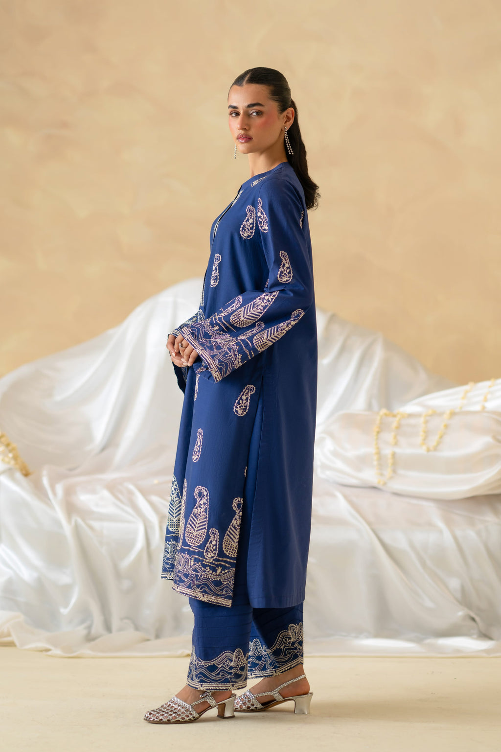 Akbar Aslam - Amaya
