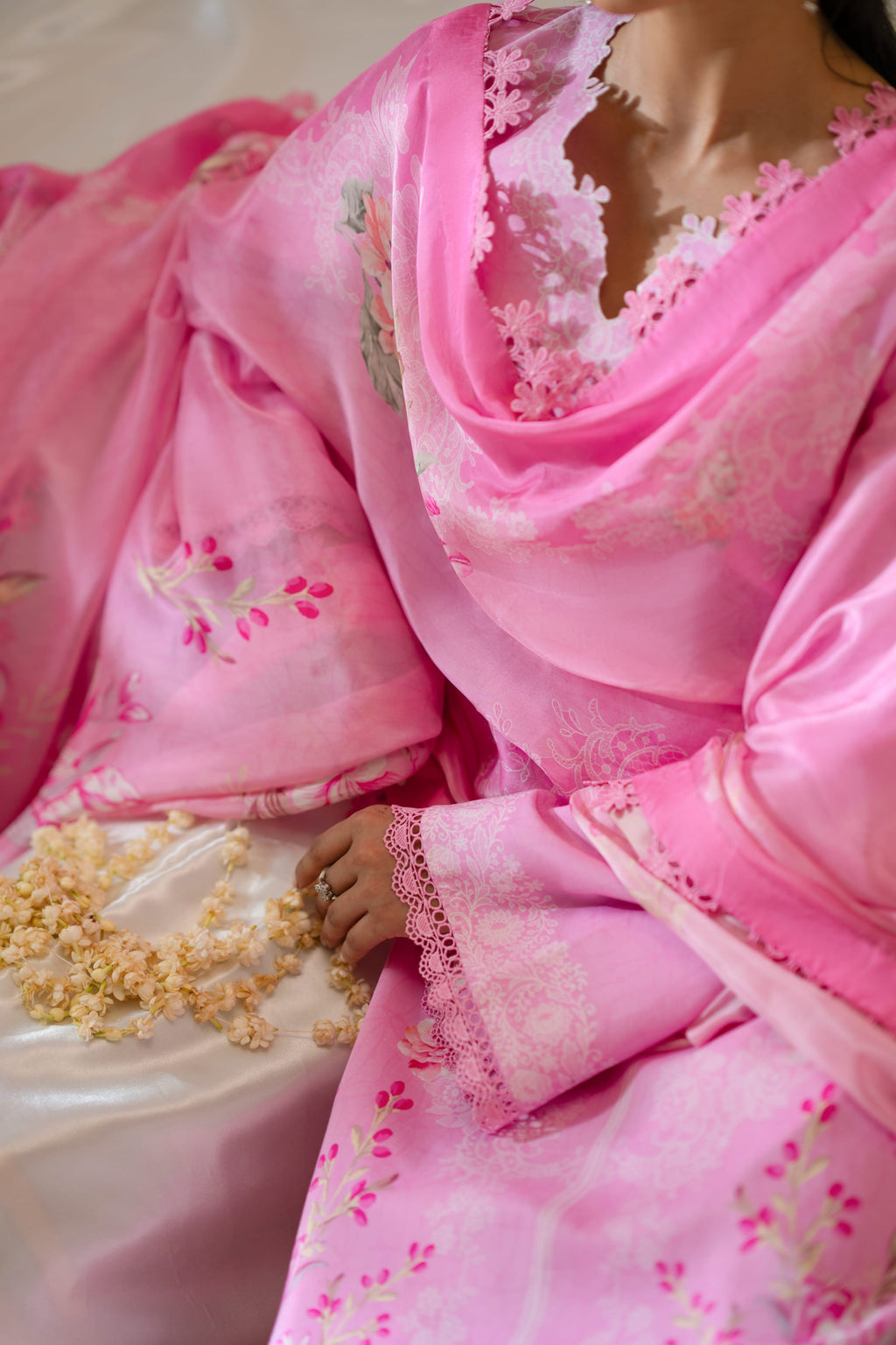 Akbar Aslam - Rosette