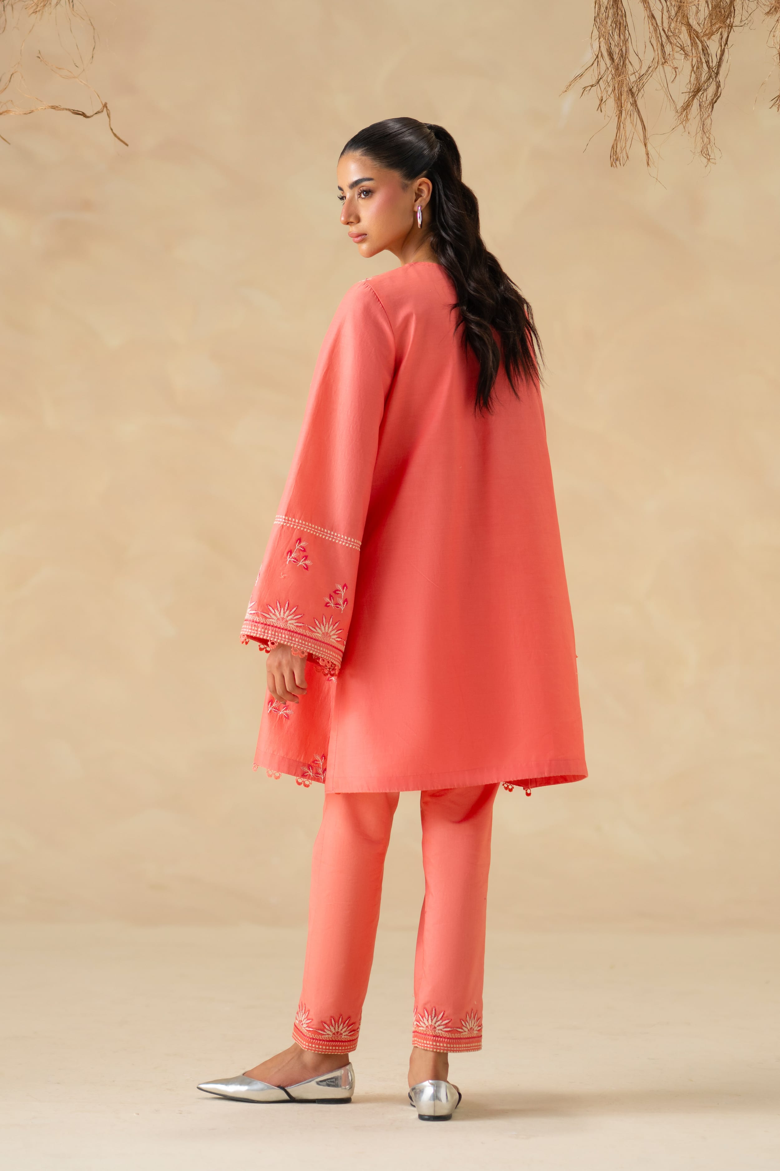Akbar Aslam - Coral