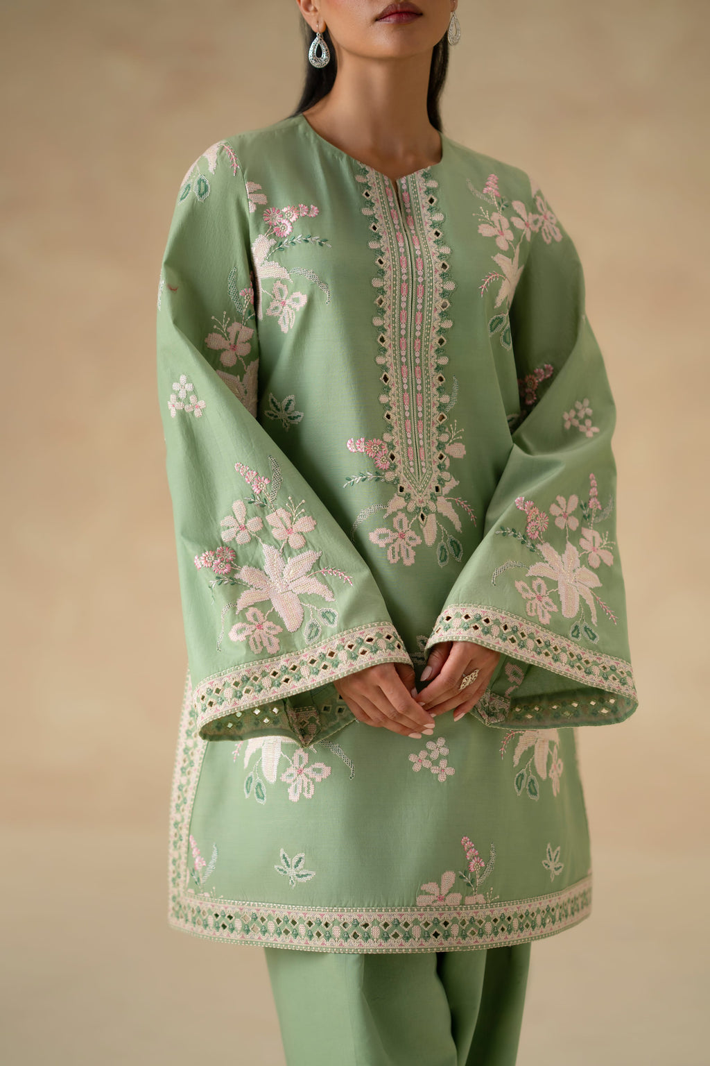 Akbar Aslam - Aster