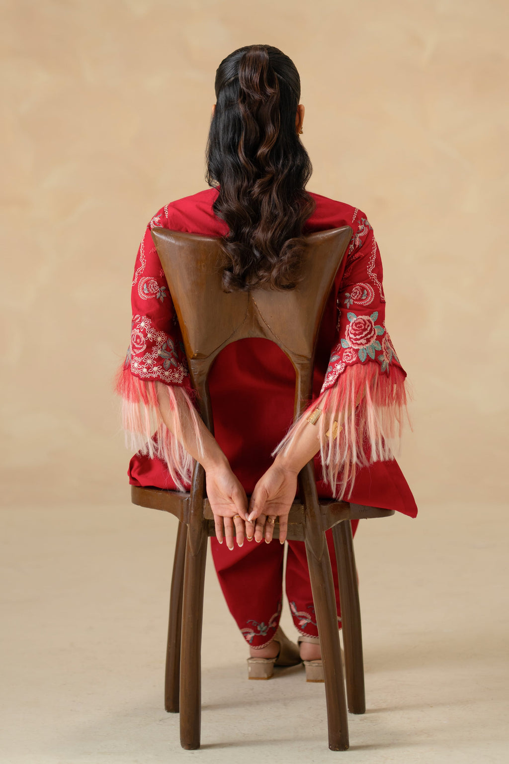 Akbar Aslam - Alara