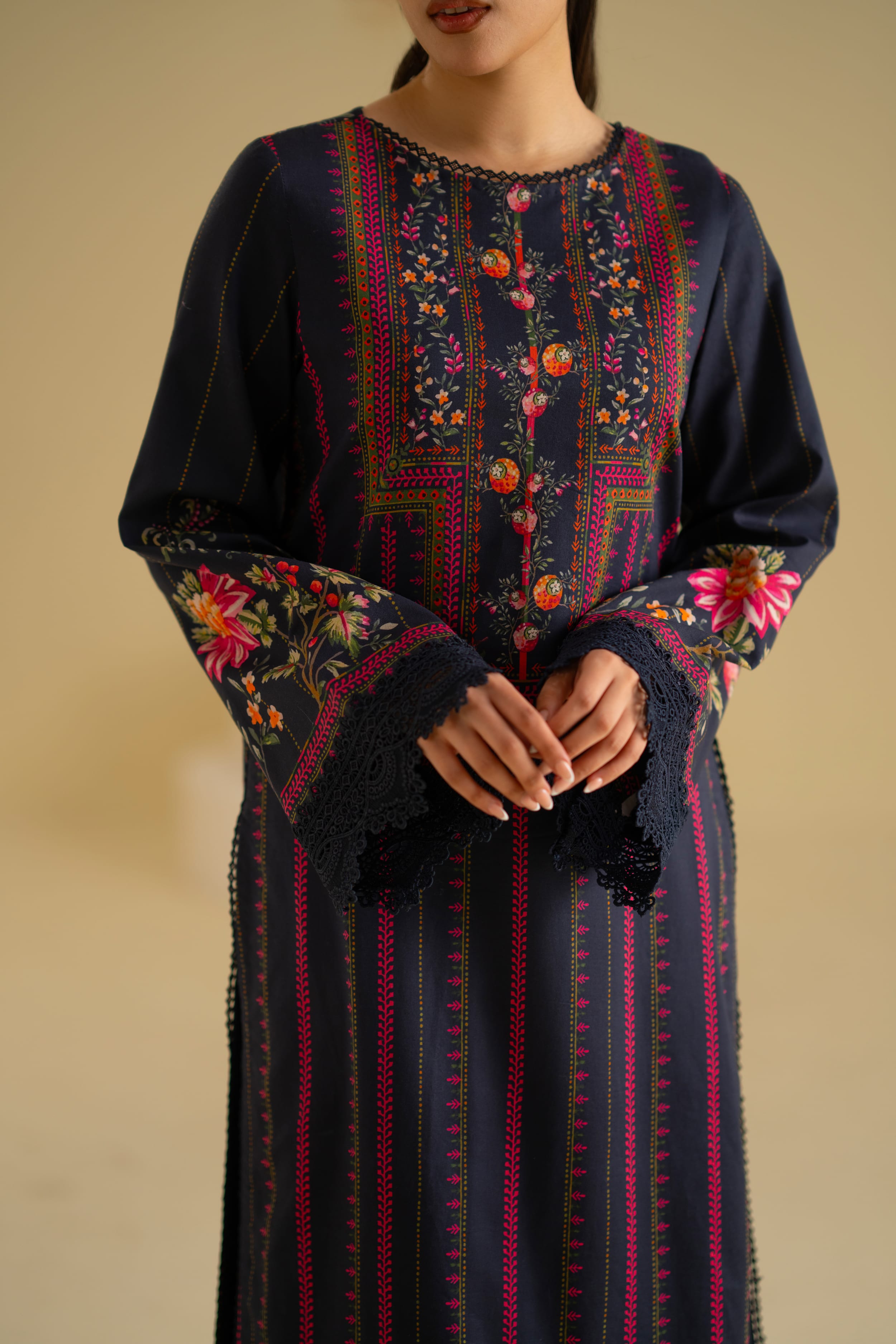 Akbar Aslam - Nixia