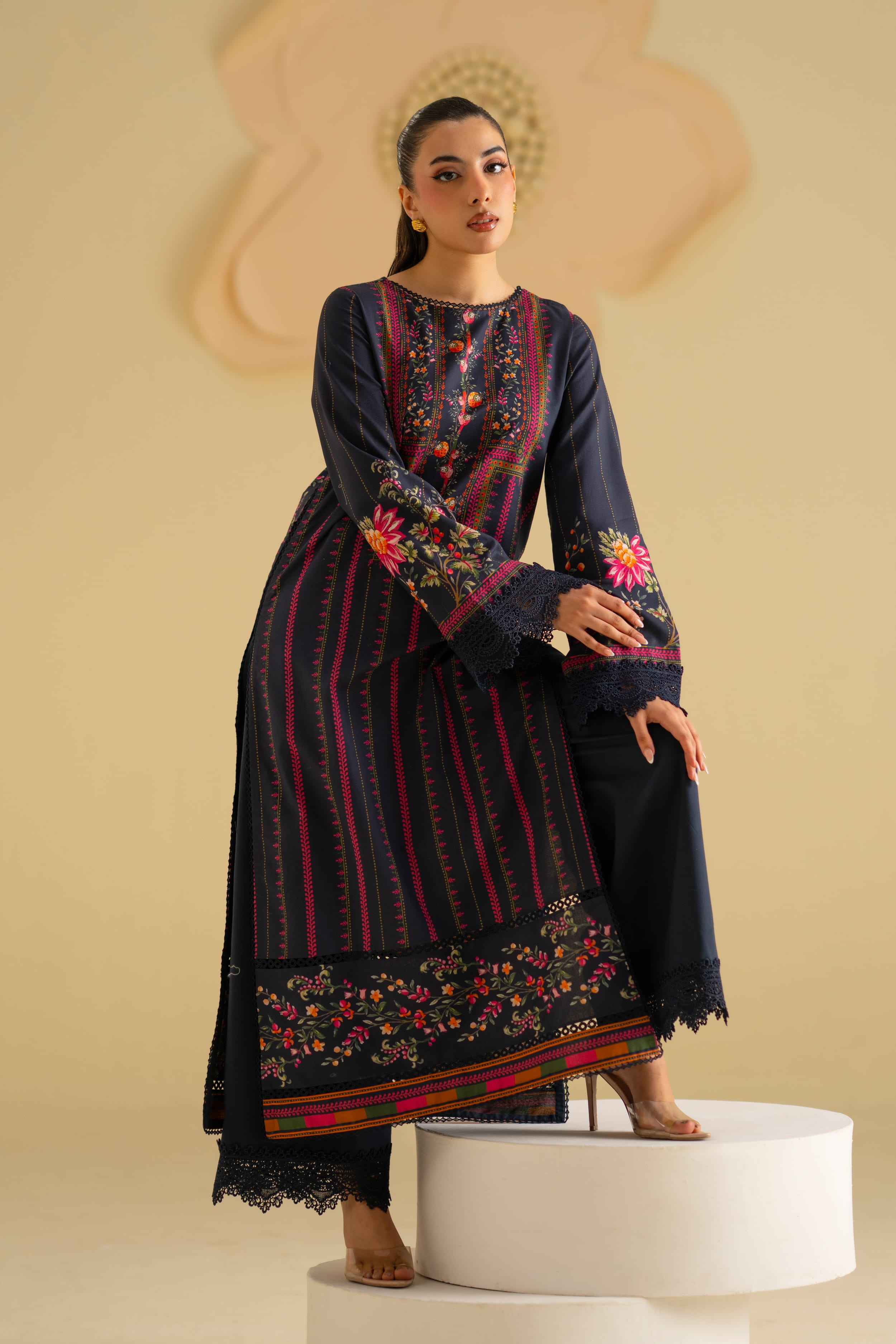 Akbar Aslam - Nixia