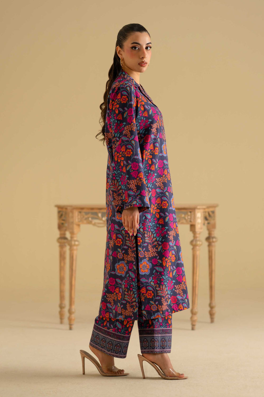 Akbar Aslam - Lira