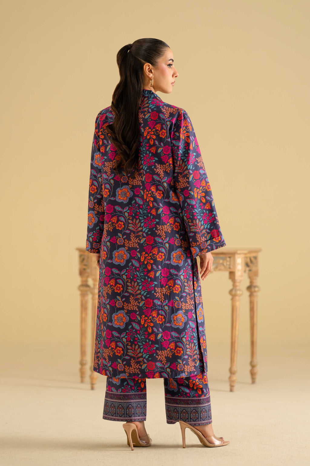 Akbar Aslam - Lira