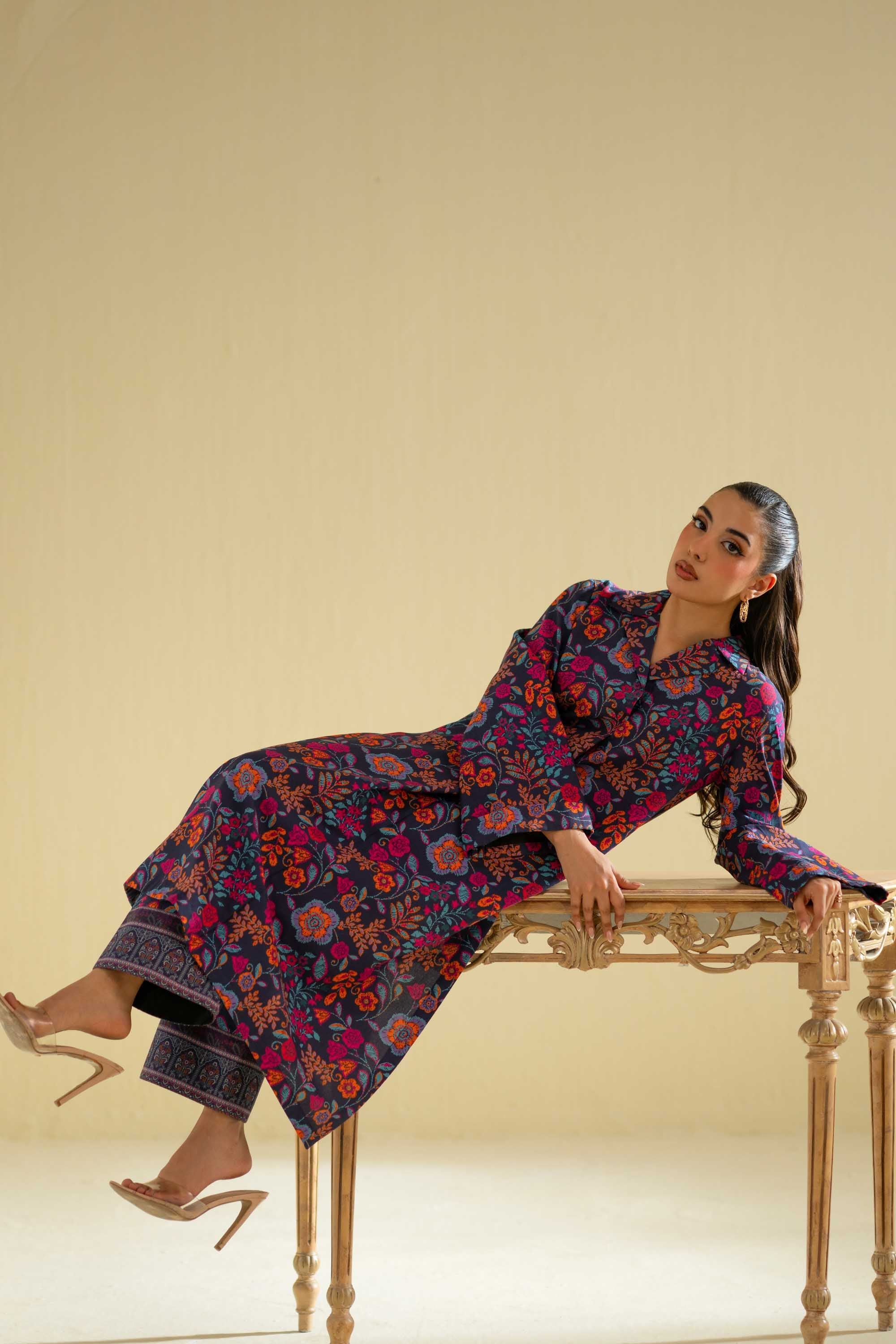 Akbar Aslam - Lira