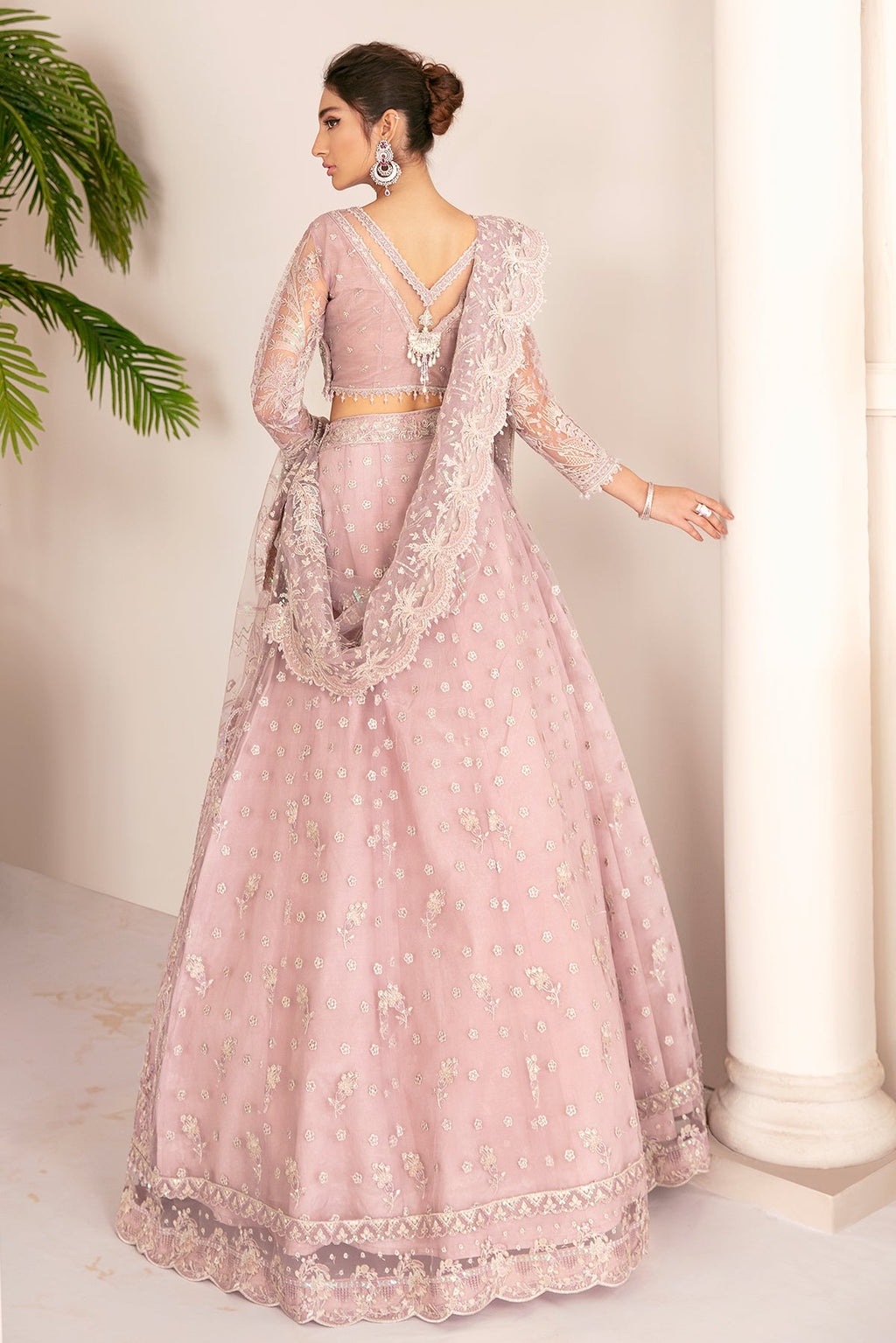 Baroque - Embroidered Net Ch08-01 Stitched