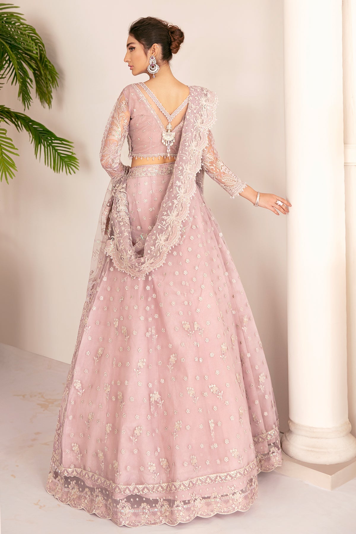 Baroque - Embroidered Net Ch08-01 Stitched