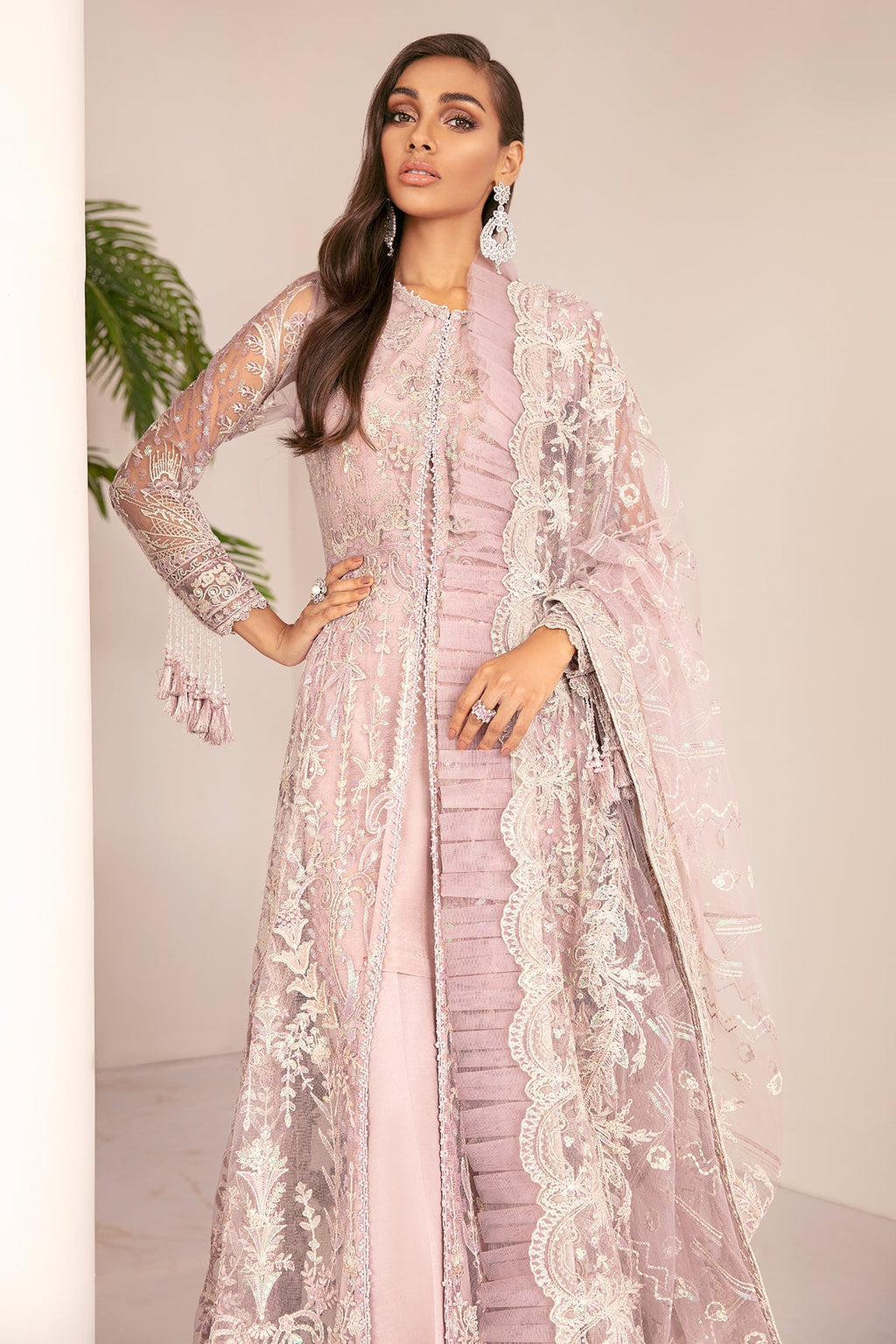 Baroque - Embroidered Net Ch08-01 Stitched
