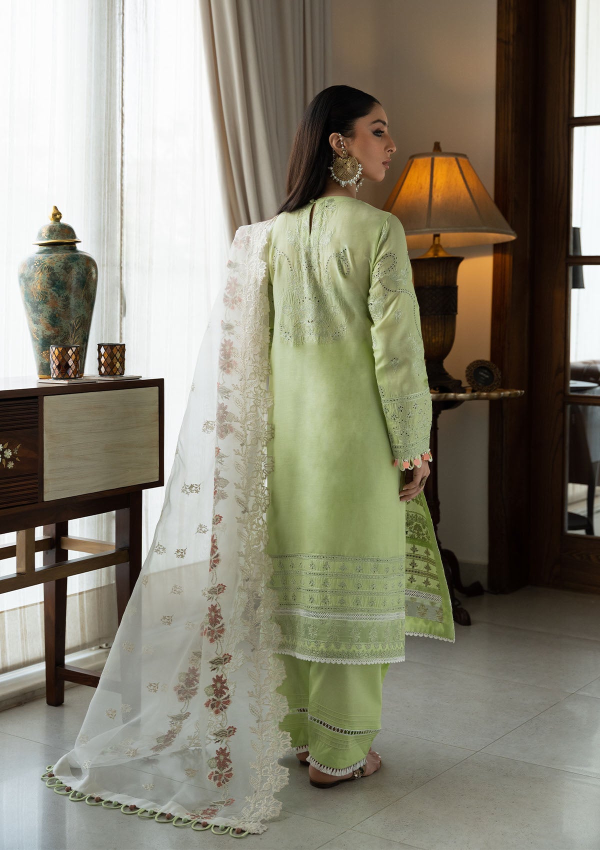 Aik Atelier - Lawn - Look B2407