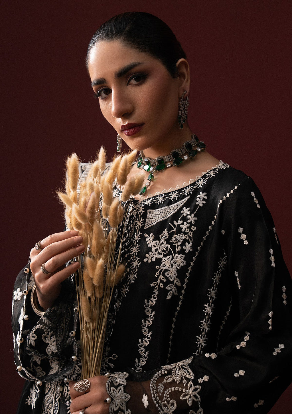Aik Atelier - Lady Aik - Look A2502