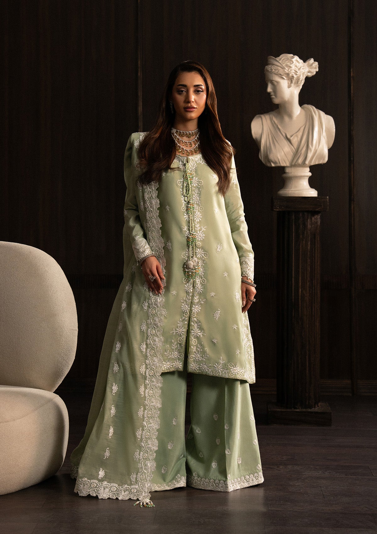 Aik Atelier - Lady Aik - Look A2503