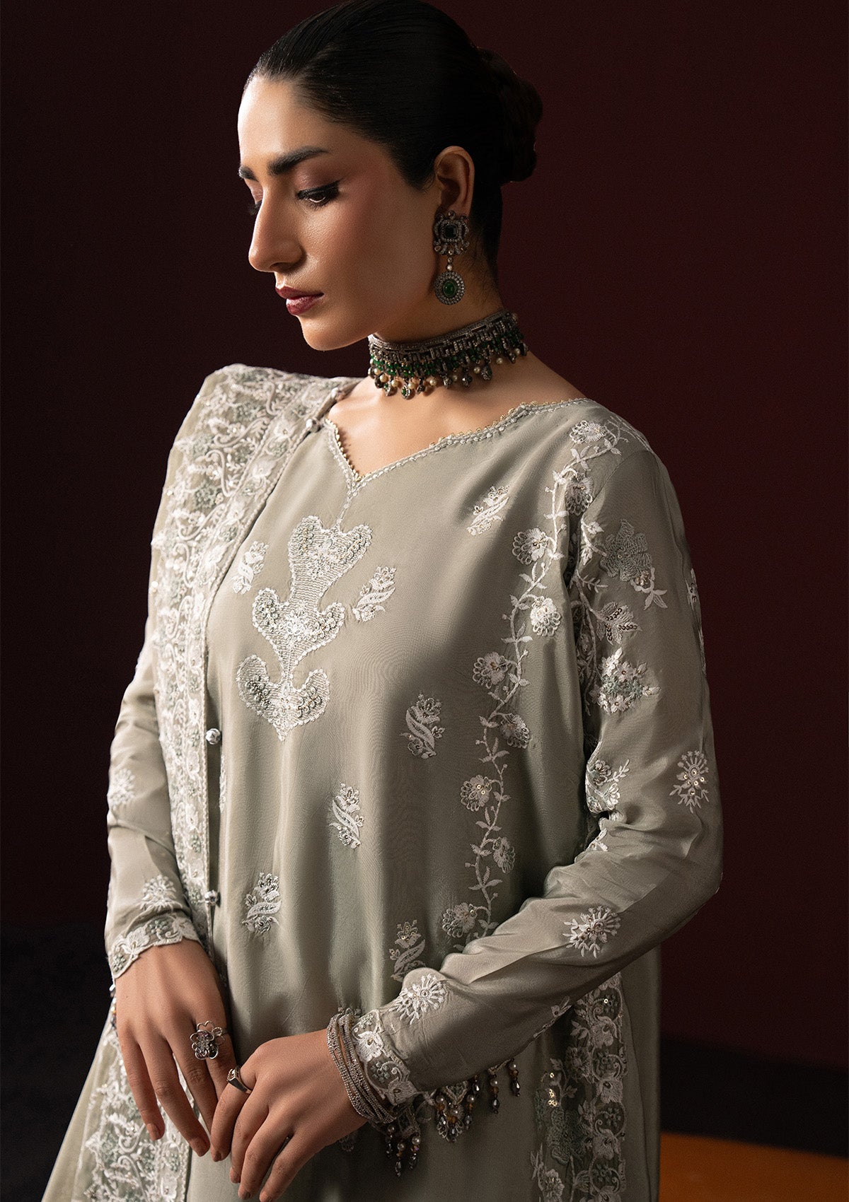 Aik Atelier - Lady Aik - Look A2506