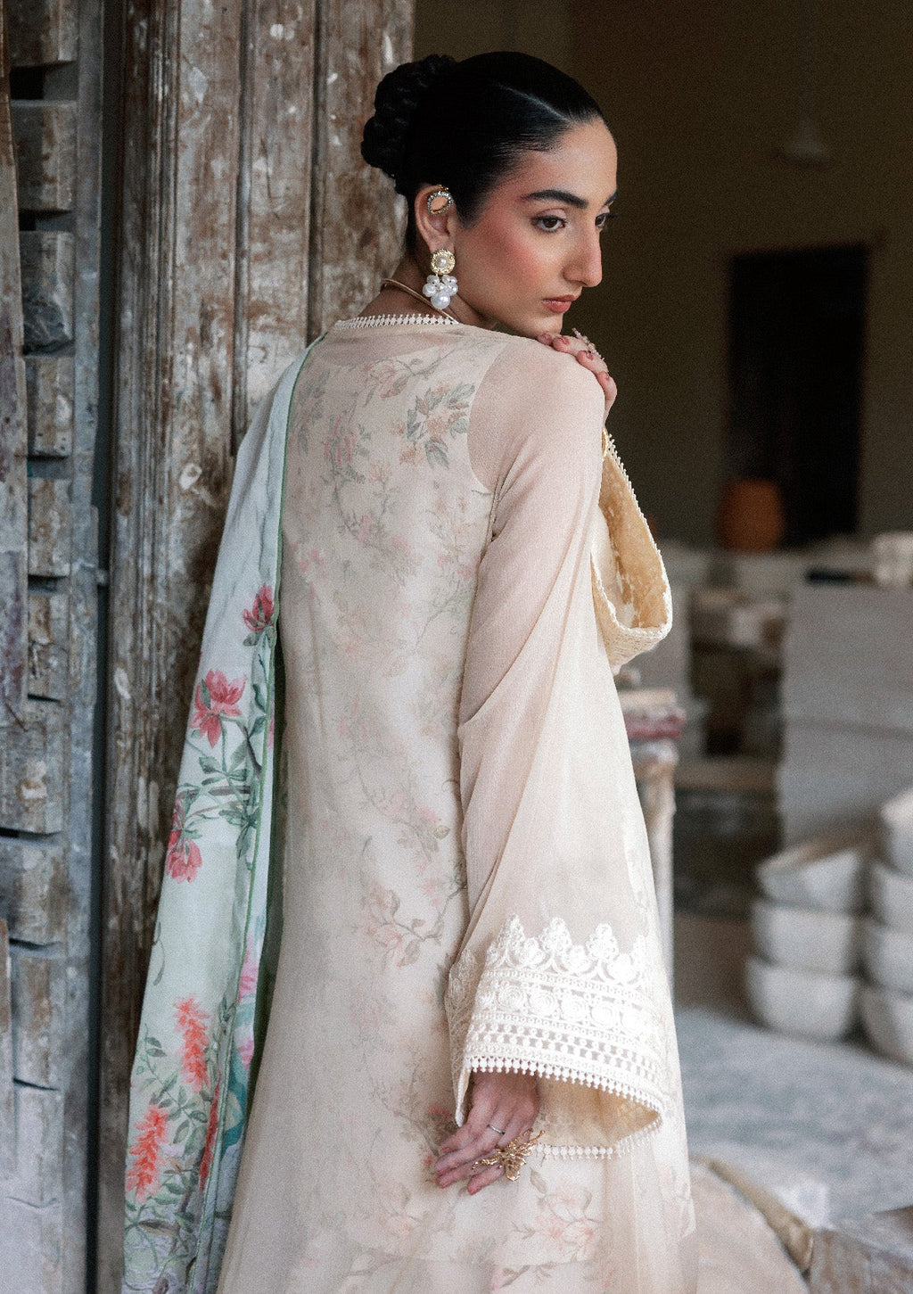 Aik Atelier - Lady Aik - Look B2601