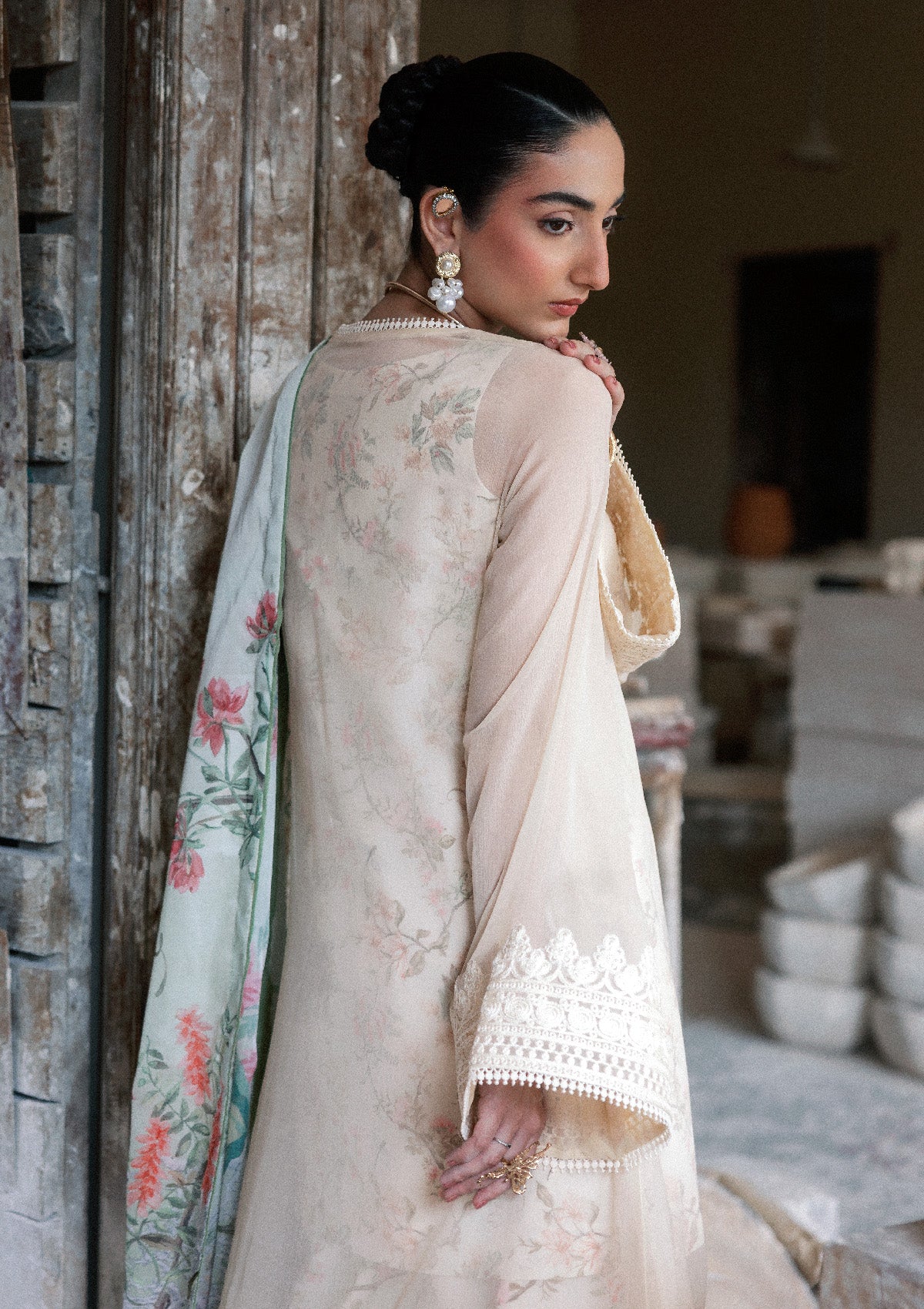 Aik Atelier - Lady Aik - Look B2601
