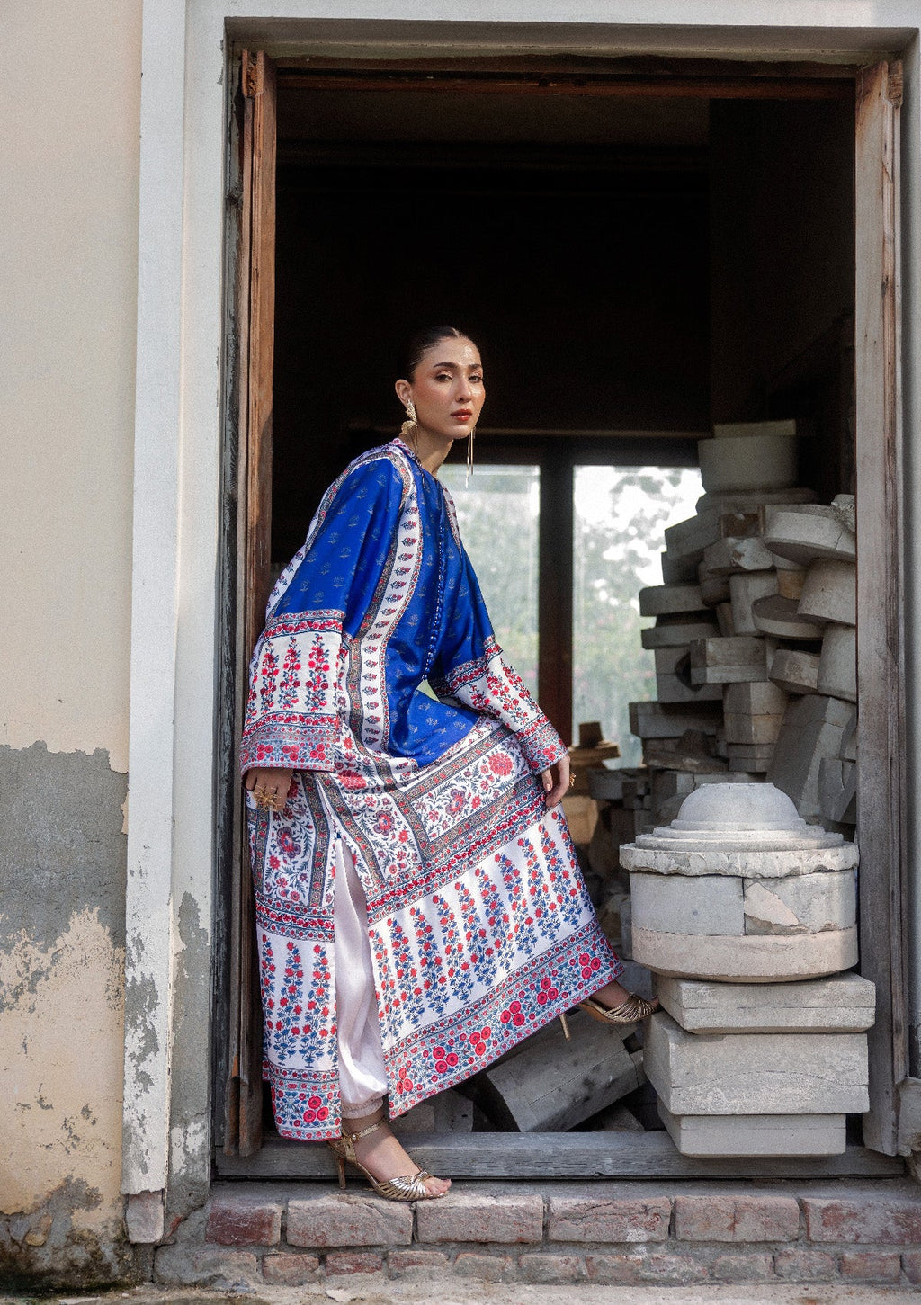 Aik Atelier - Lady Aik - Look B2606