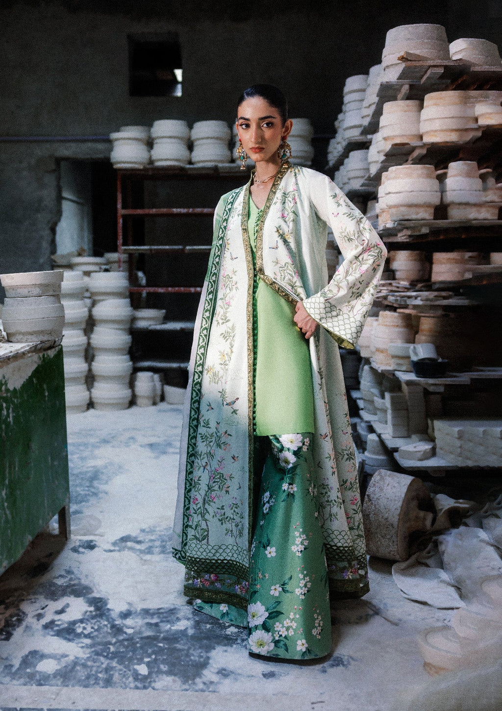 Aik Atelier - Lady Aik - Look B2607