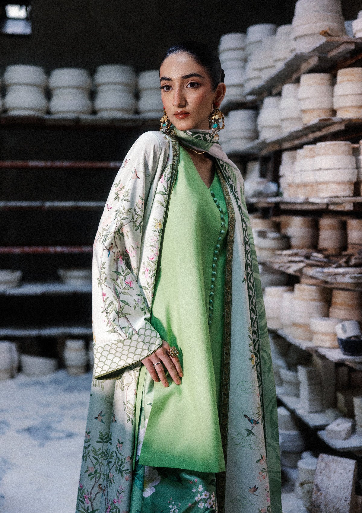 Aik Atelier - Lady Aik - Look B2607