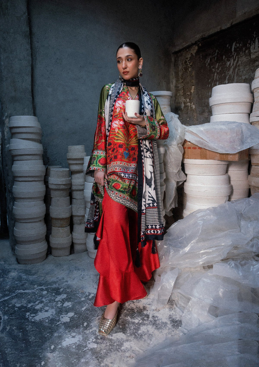 Aik Atelier - Lady Aik - Look B2608