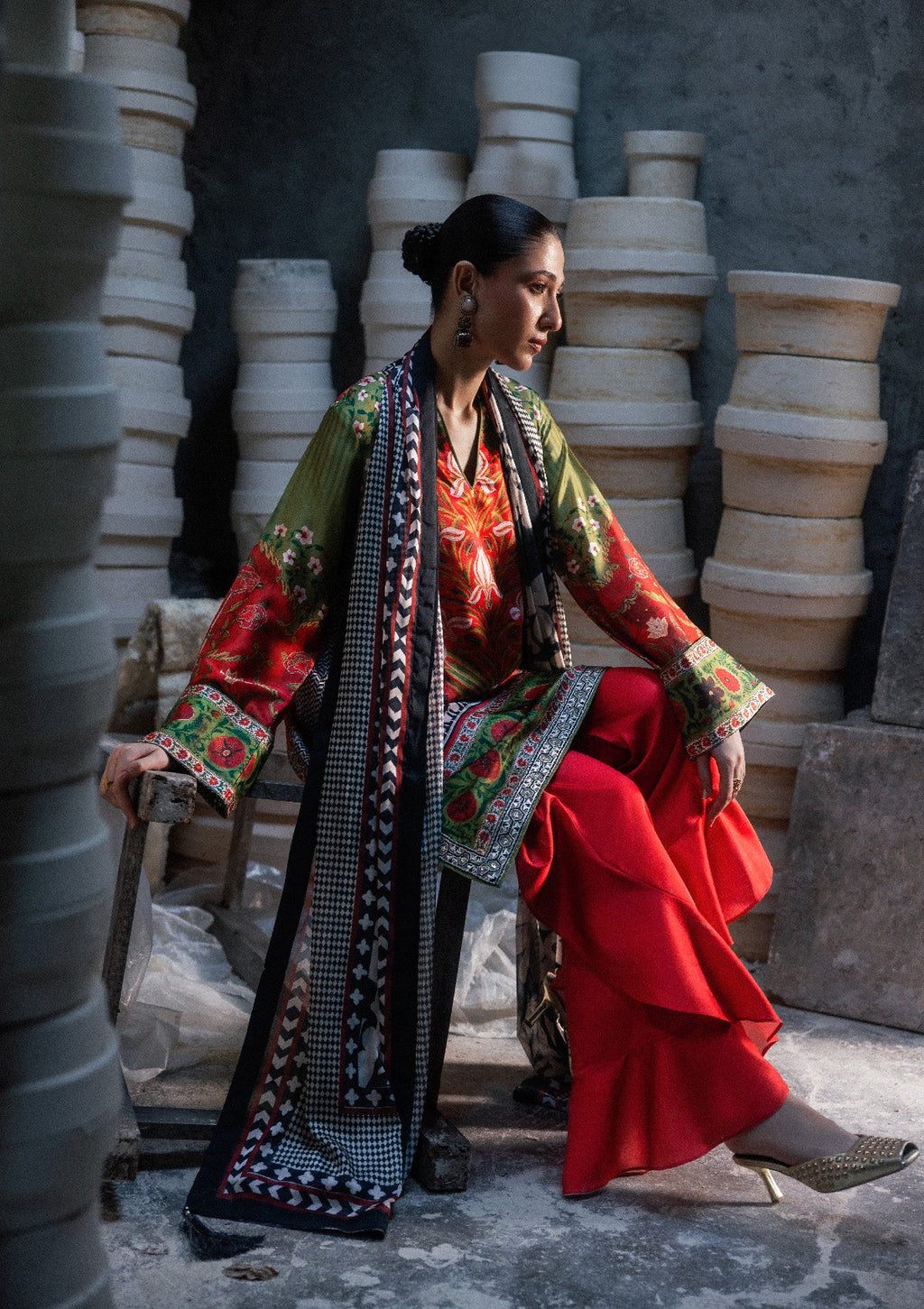 Aik Atelier - Lady Aik - Look B2608