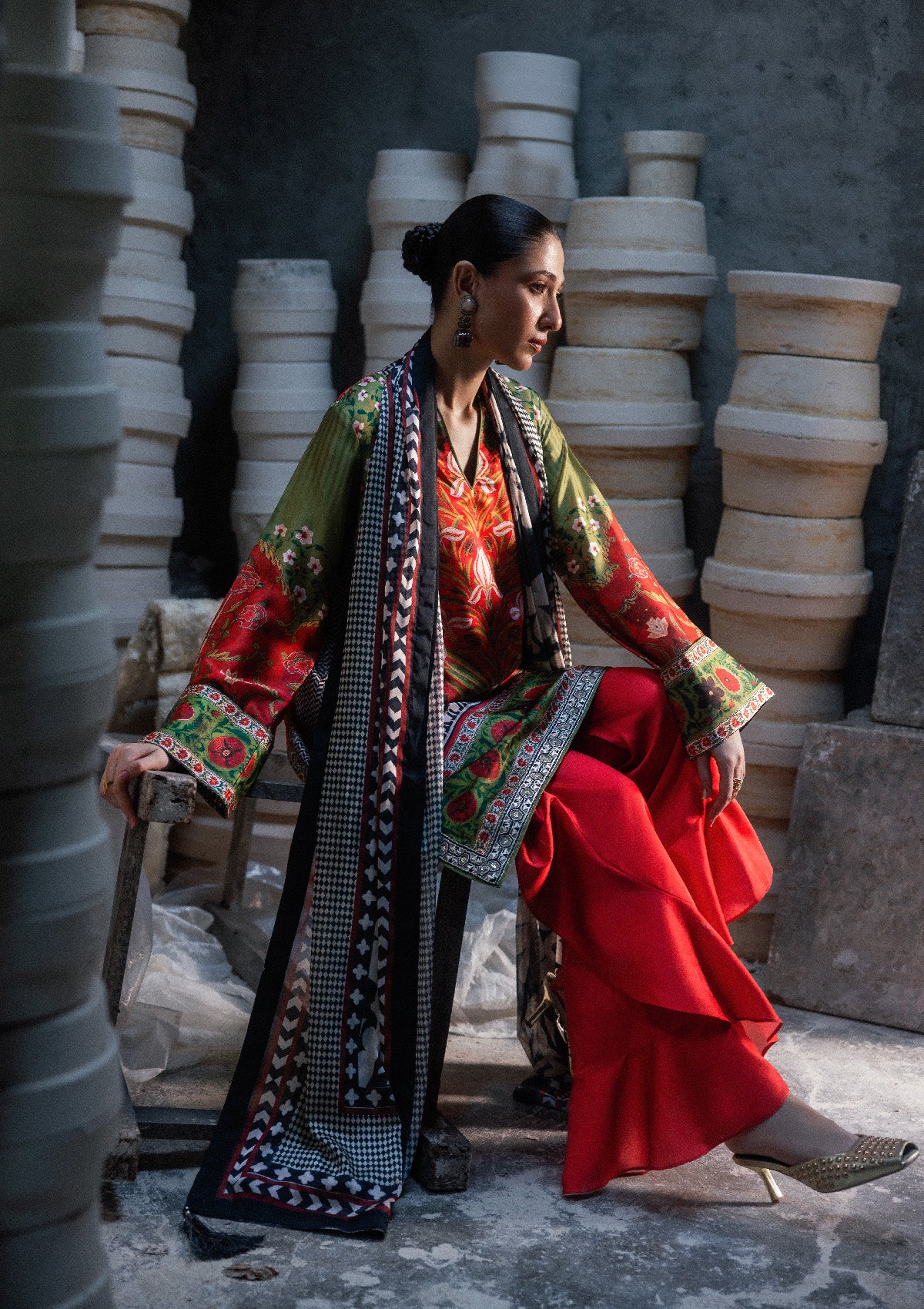 Aik Atelier - Lady Aik - Look B2608