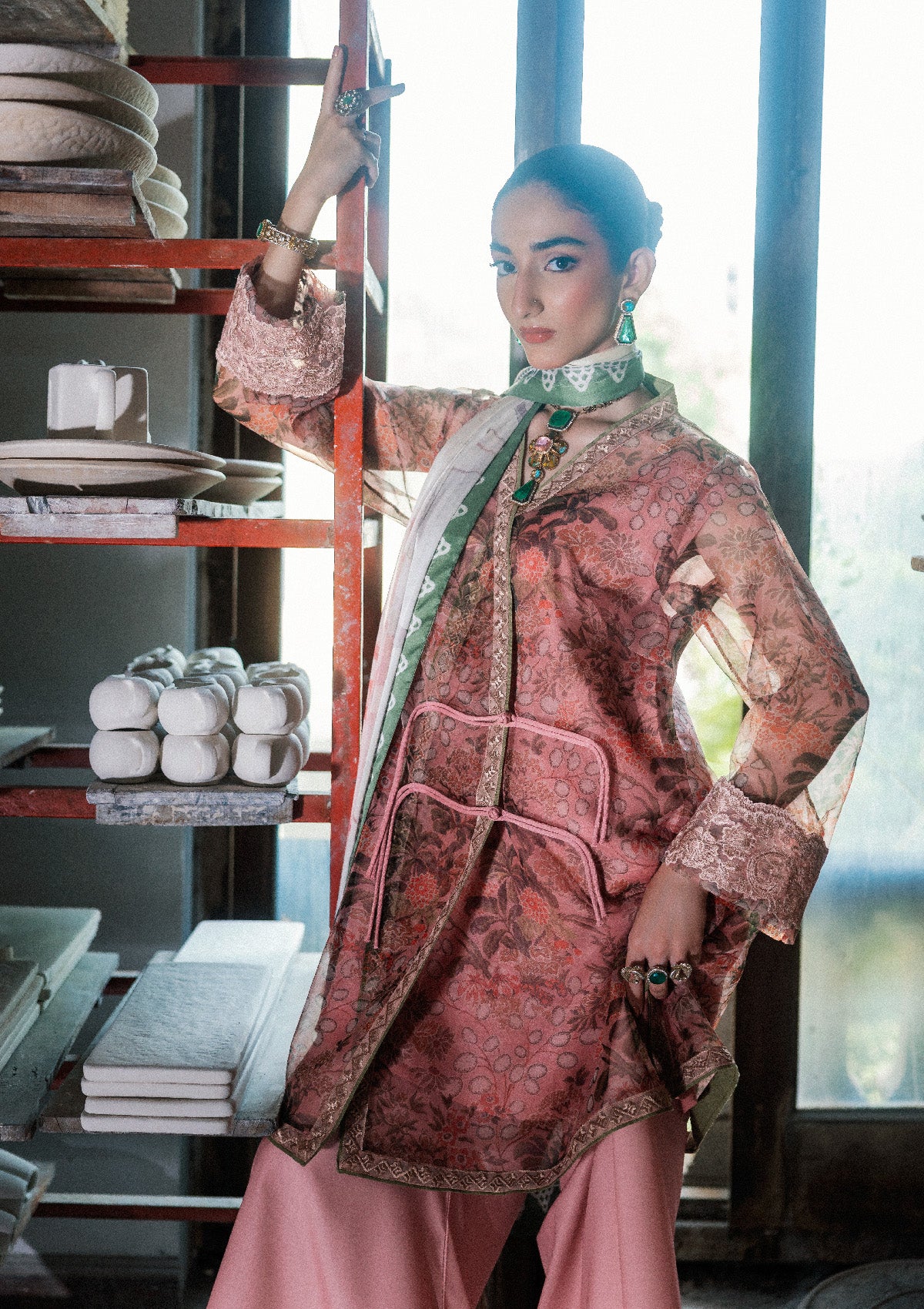 Aik Atelier - Lady Aik - Look B2609