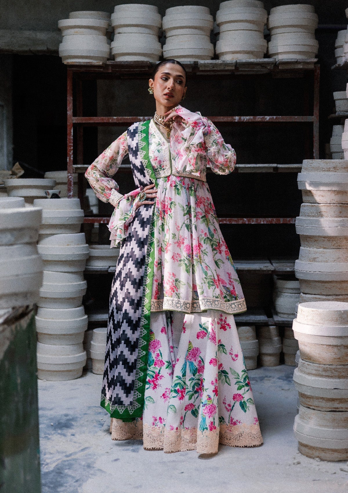 Aik Atelier - Lady Aik - Look B2610