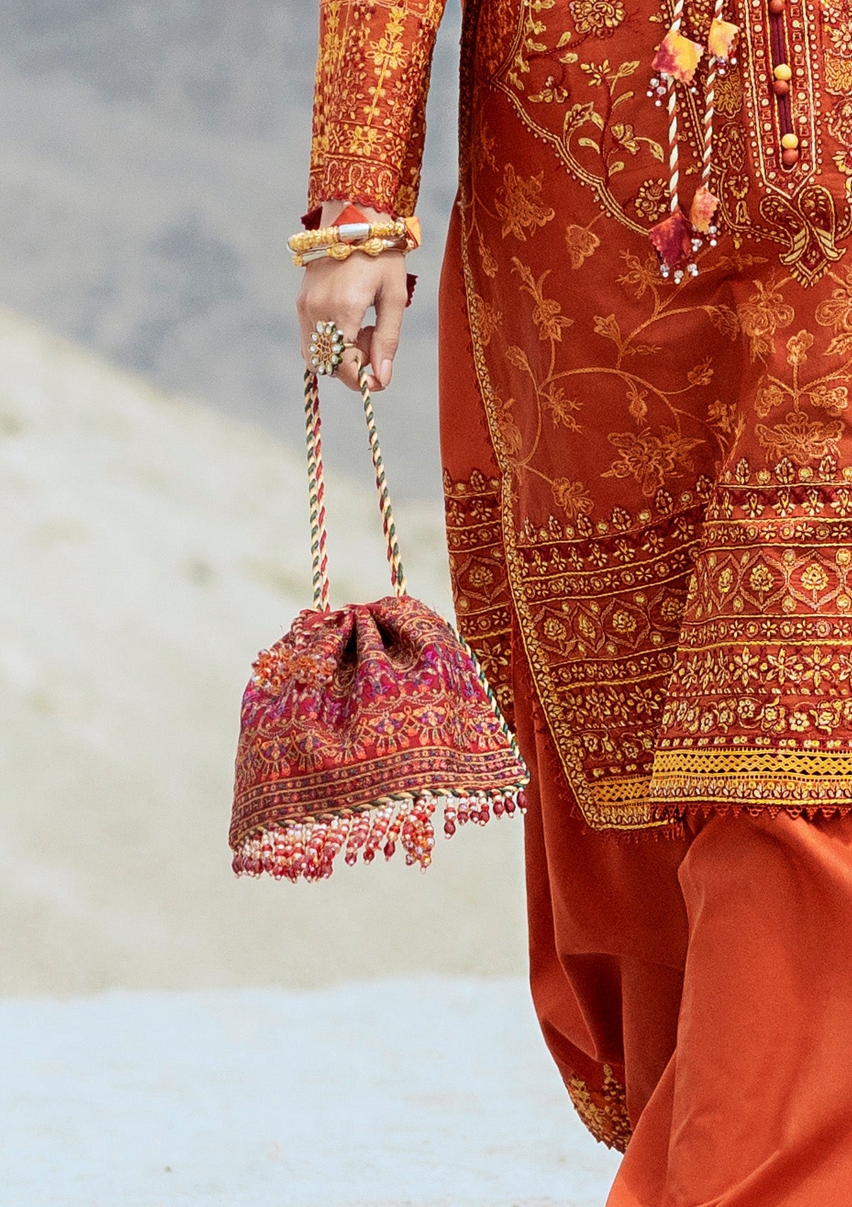 Aik Atelier - Bag - Maroon Silk Lwa25