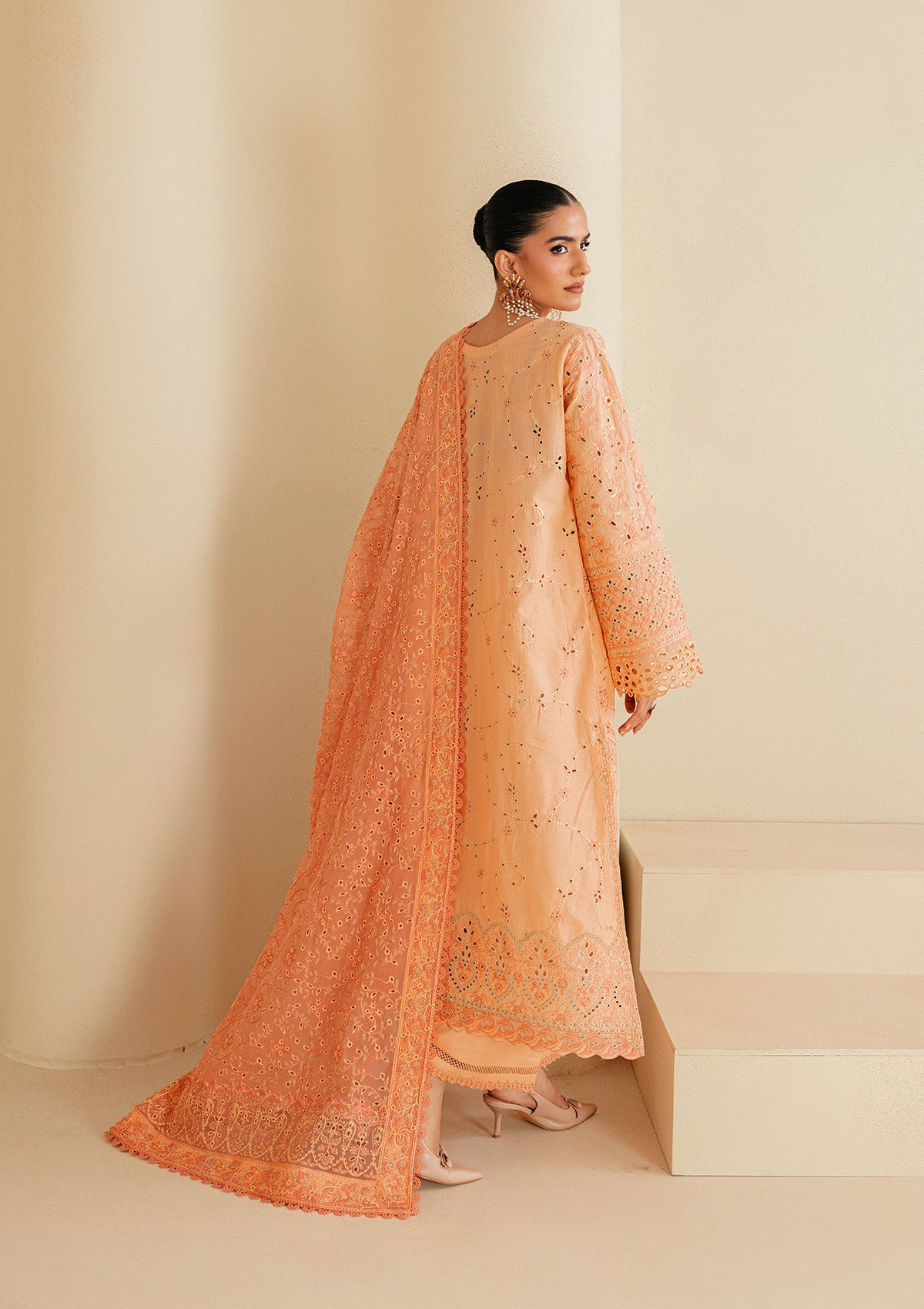 Aik Atelier - Lawn - Look B2602B