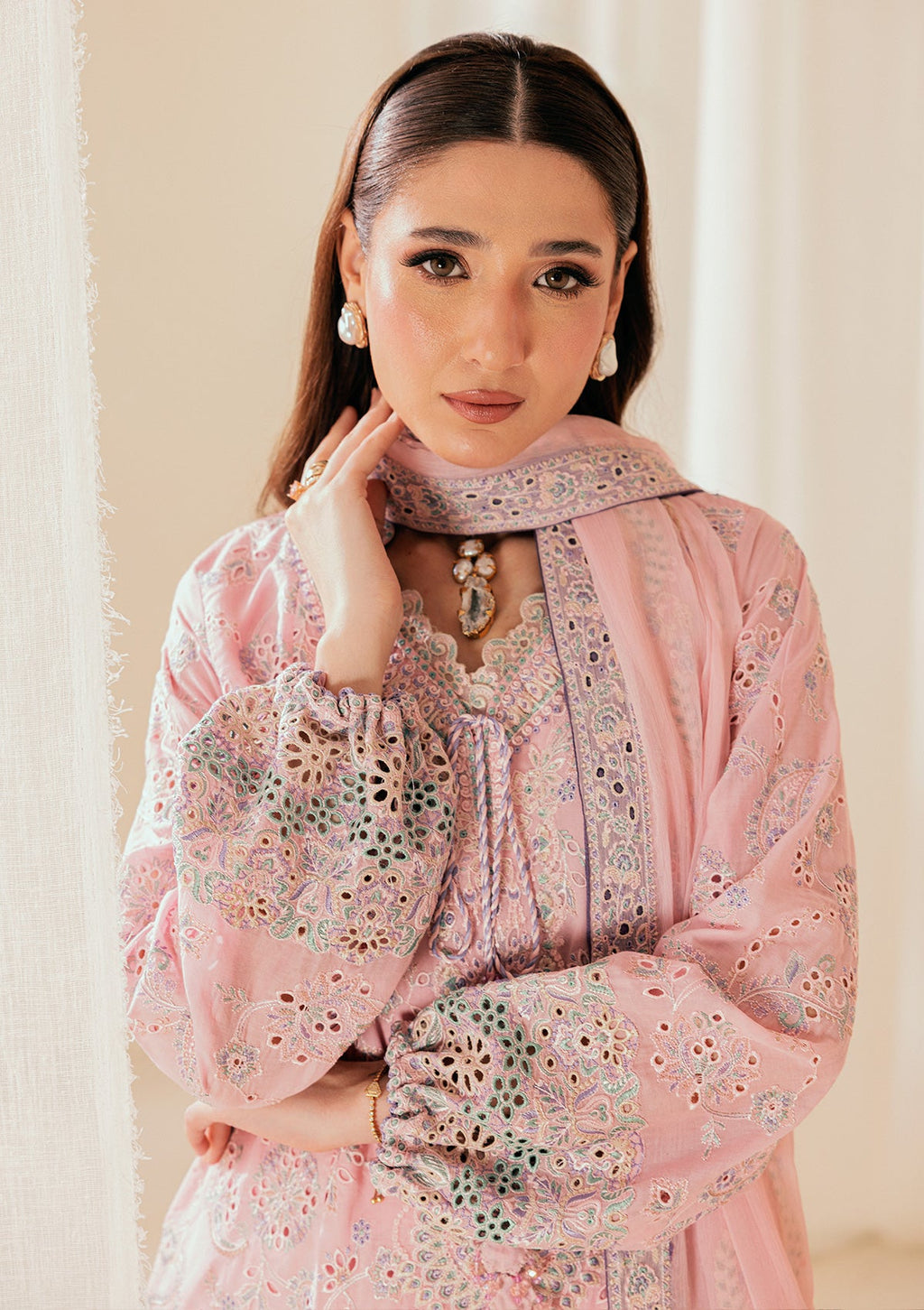 Aik Atelier - Lawn - Look B2603B