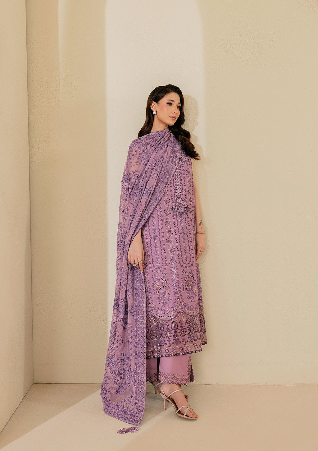 Aik Atelier - Lawn - Look B2605B