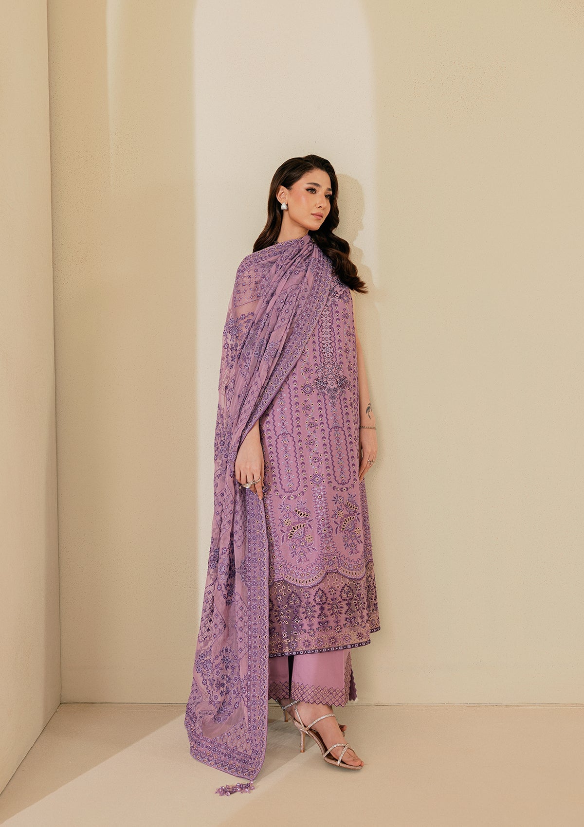 Aik Atelier - Lawn - Look B2605B