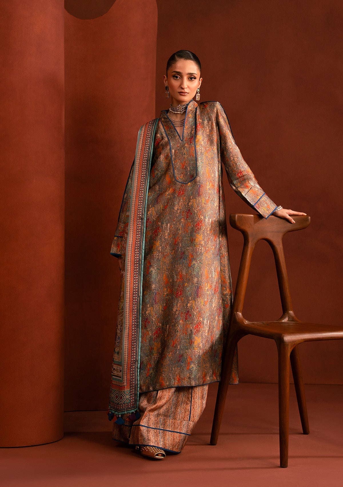 Aik Atelier - Miss Aik - Look B2505