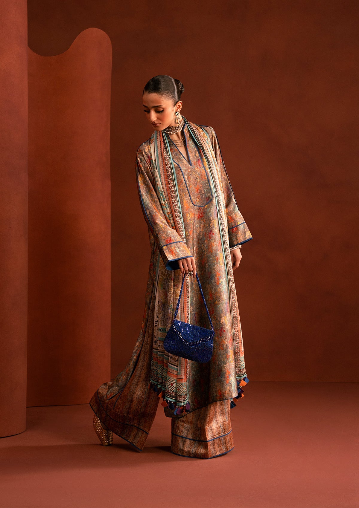 Aik Atelier - Miss Aik - Look B2505