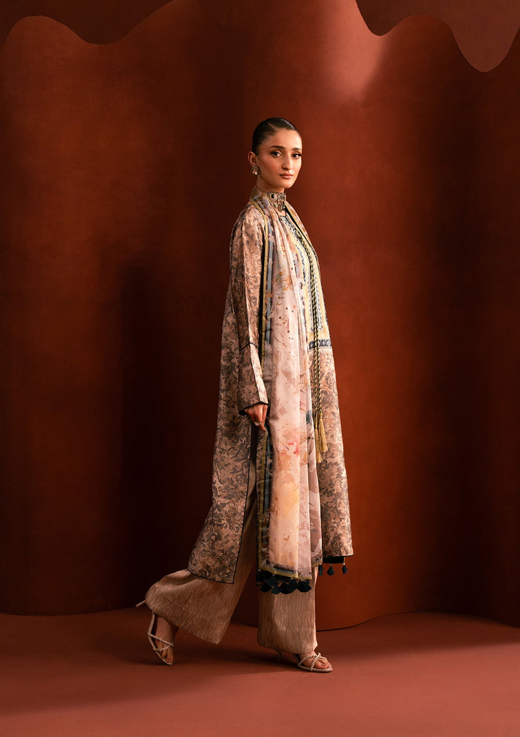 Aik Atelier - Miss Aik - Look B2509